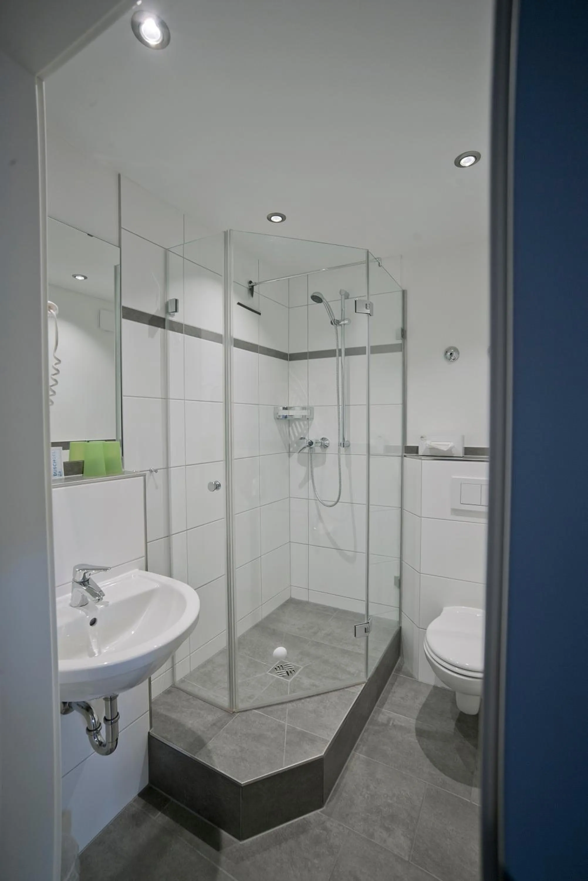 Bathroom in Hotel-Restaurant Zum Hirschhaus Inklusiv Chiemgaukarte