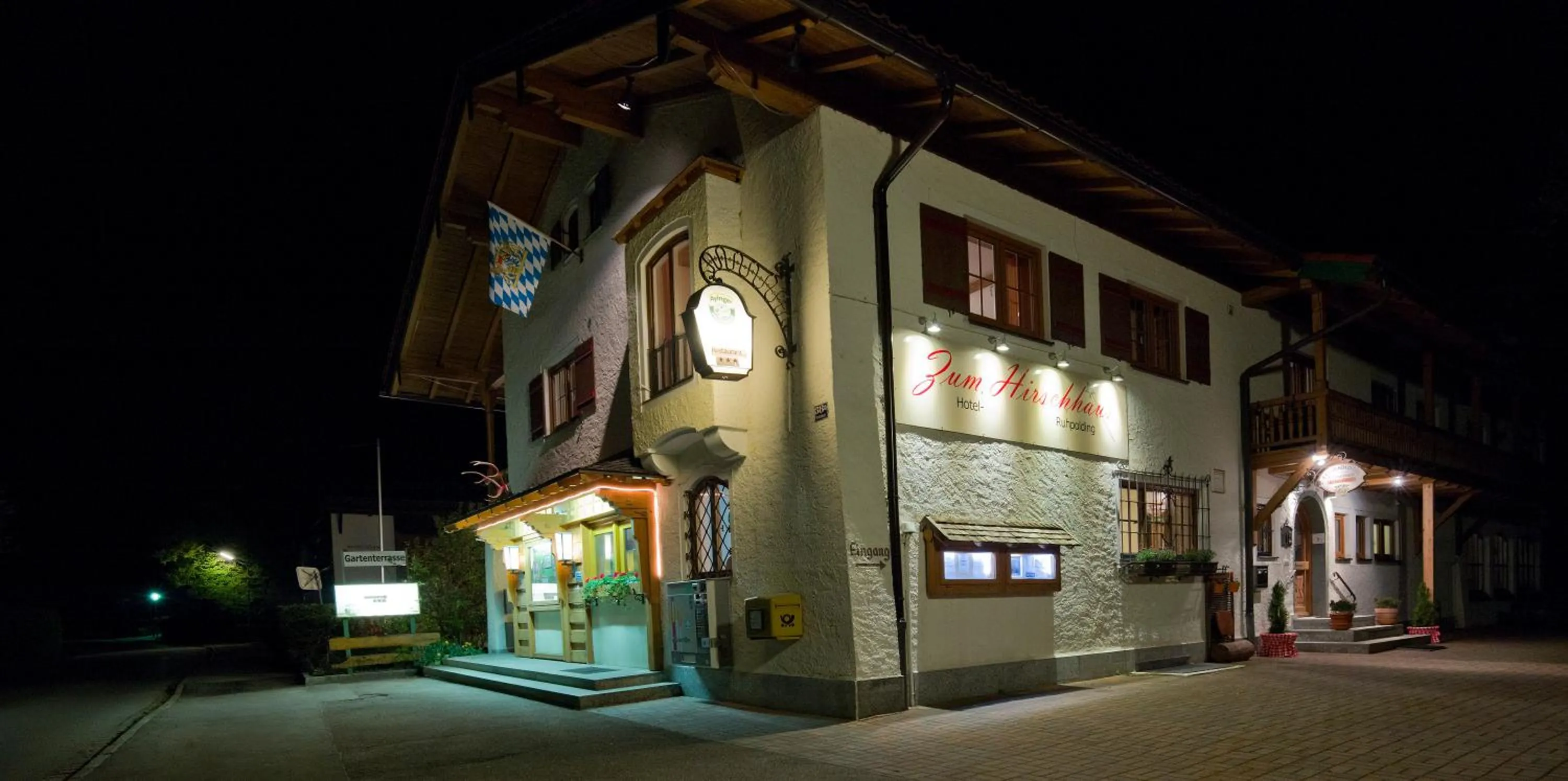 Property building in Hotel-Restaurant Zum Hirschhaus Inklusiv Chiemgaukarte