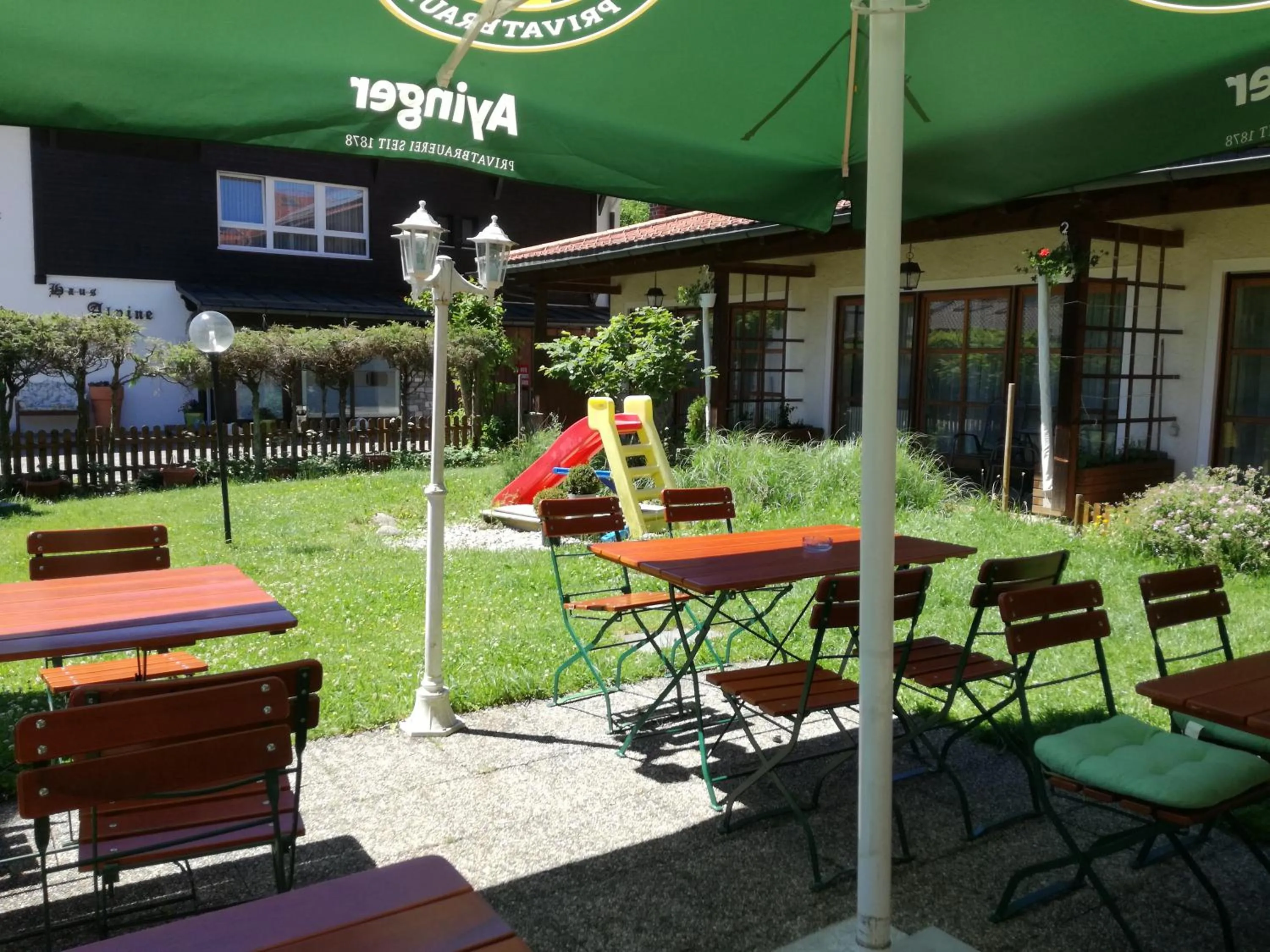 Garden in Hotel-Restaurant Zum Hirschhaus Inklusiv Chiemgaukarte
