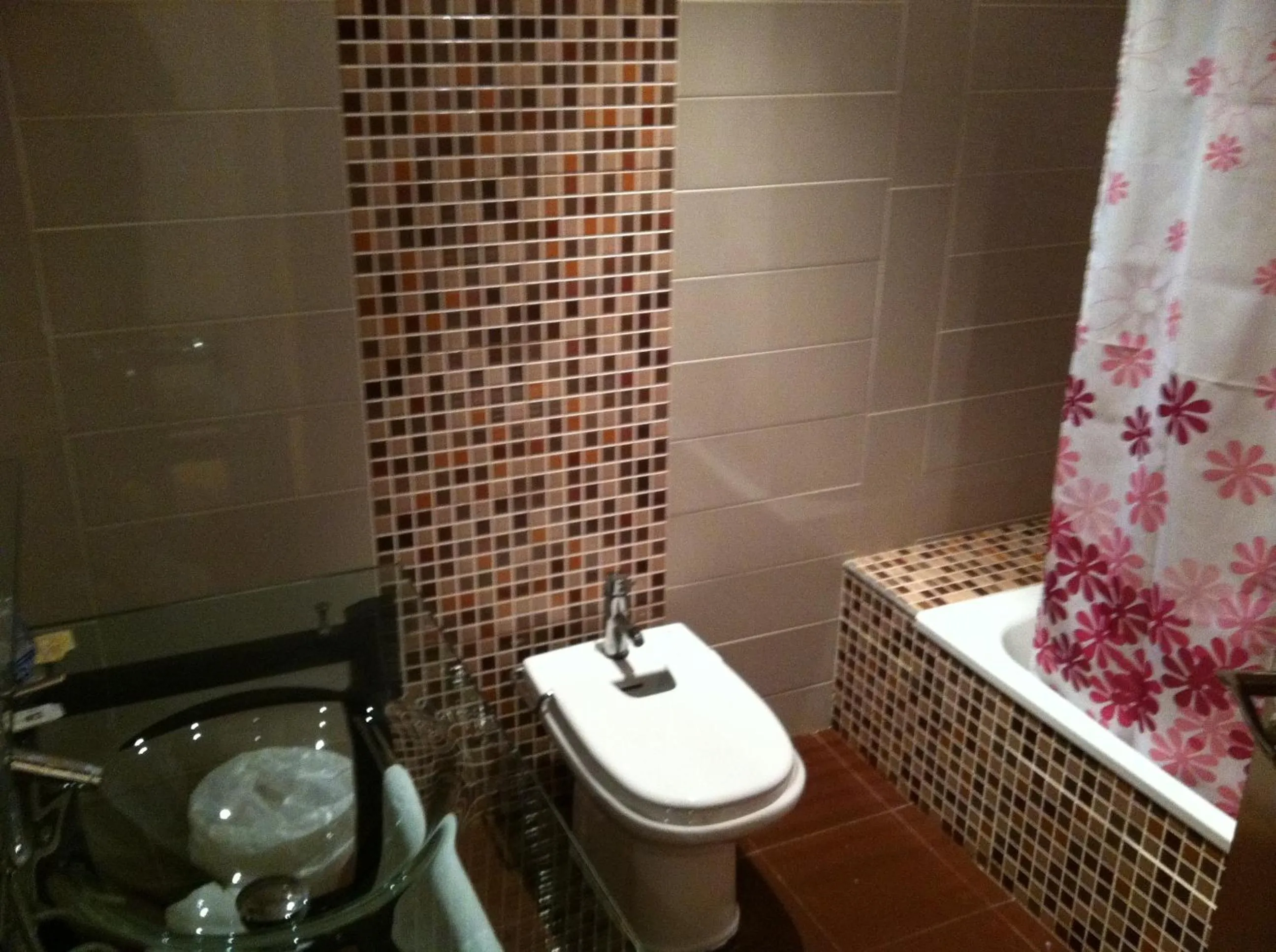 Bathroom in Hotel El Cruce Moraleda