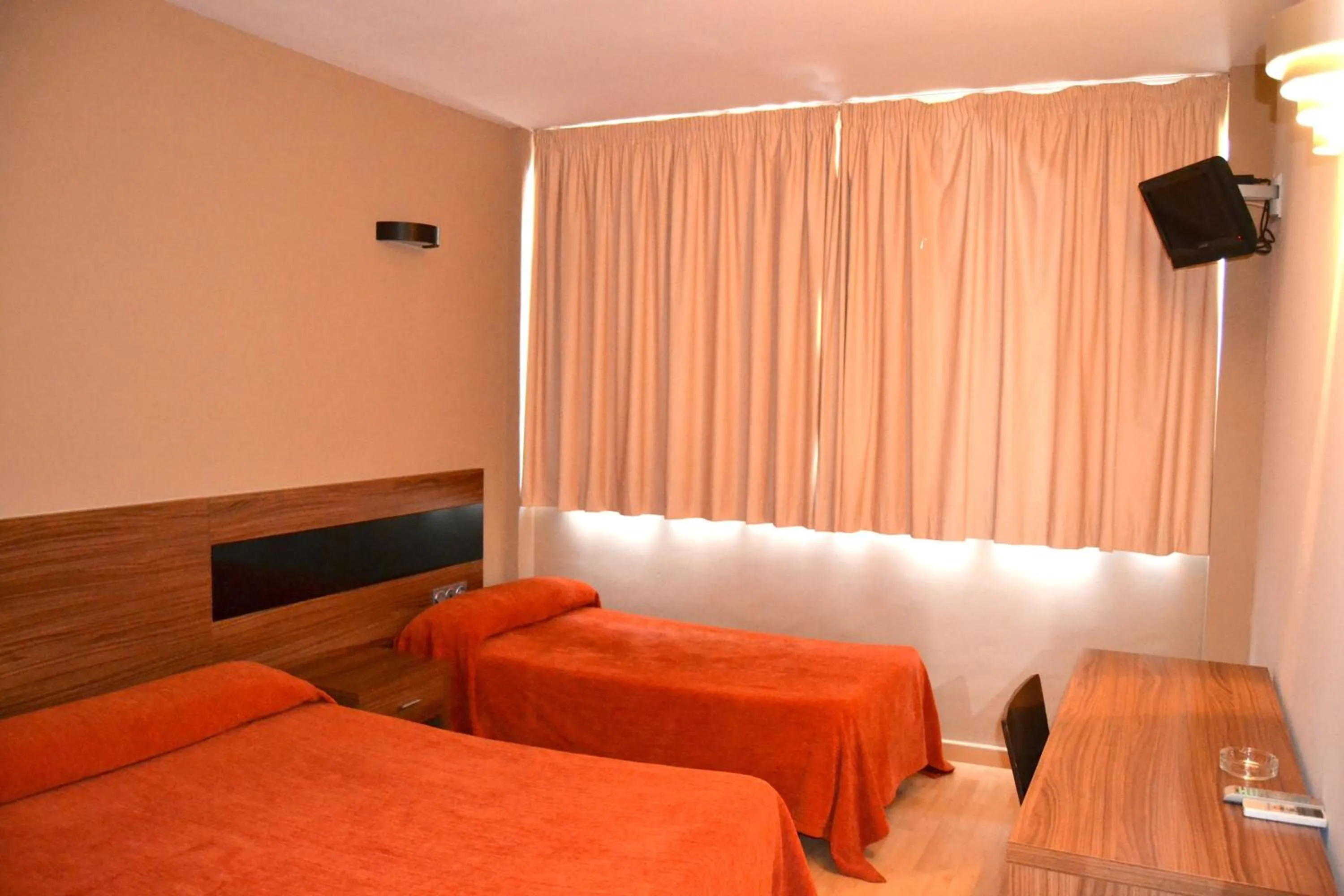 Bed in Hotel El Cruce Moraleda