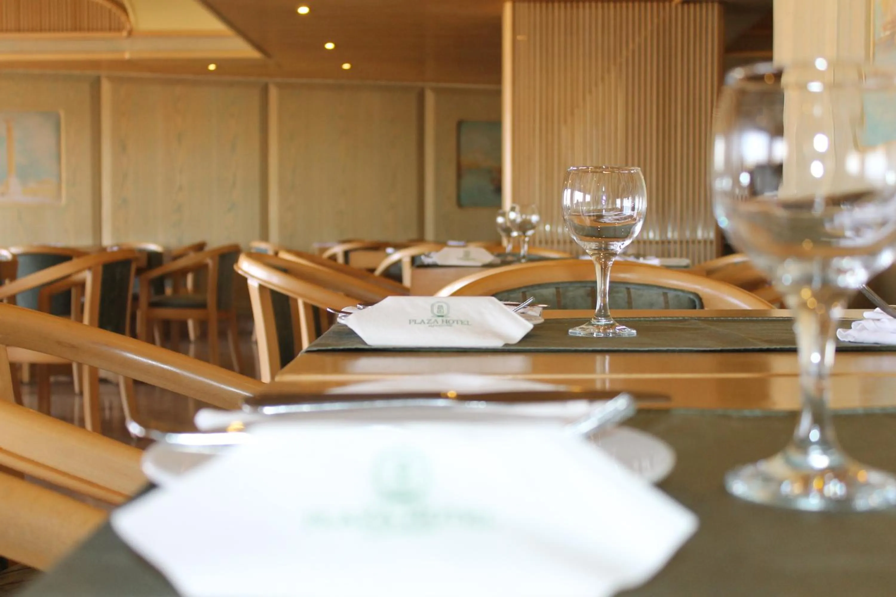 Restaurant/places to eat in Plaza Hotel Alexandria