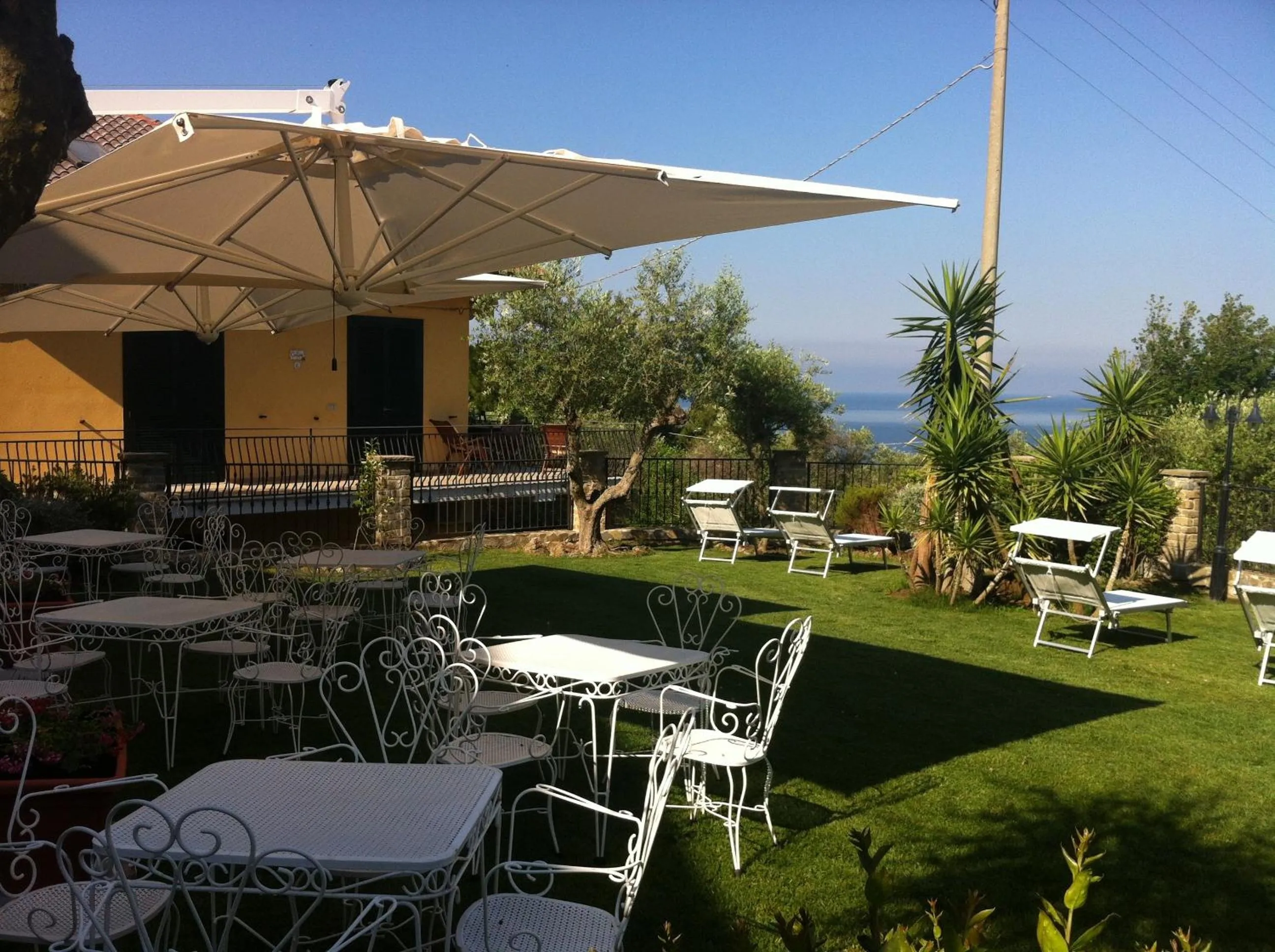 Garden in Villa Elaia