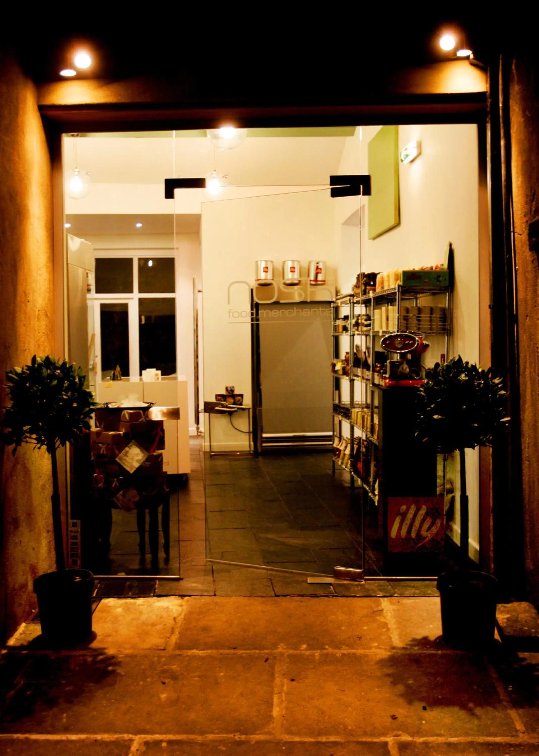 Facade/entrance in Boutique 25