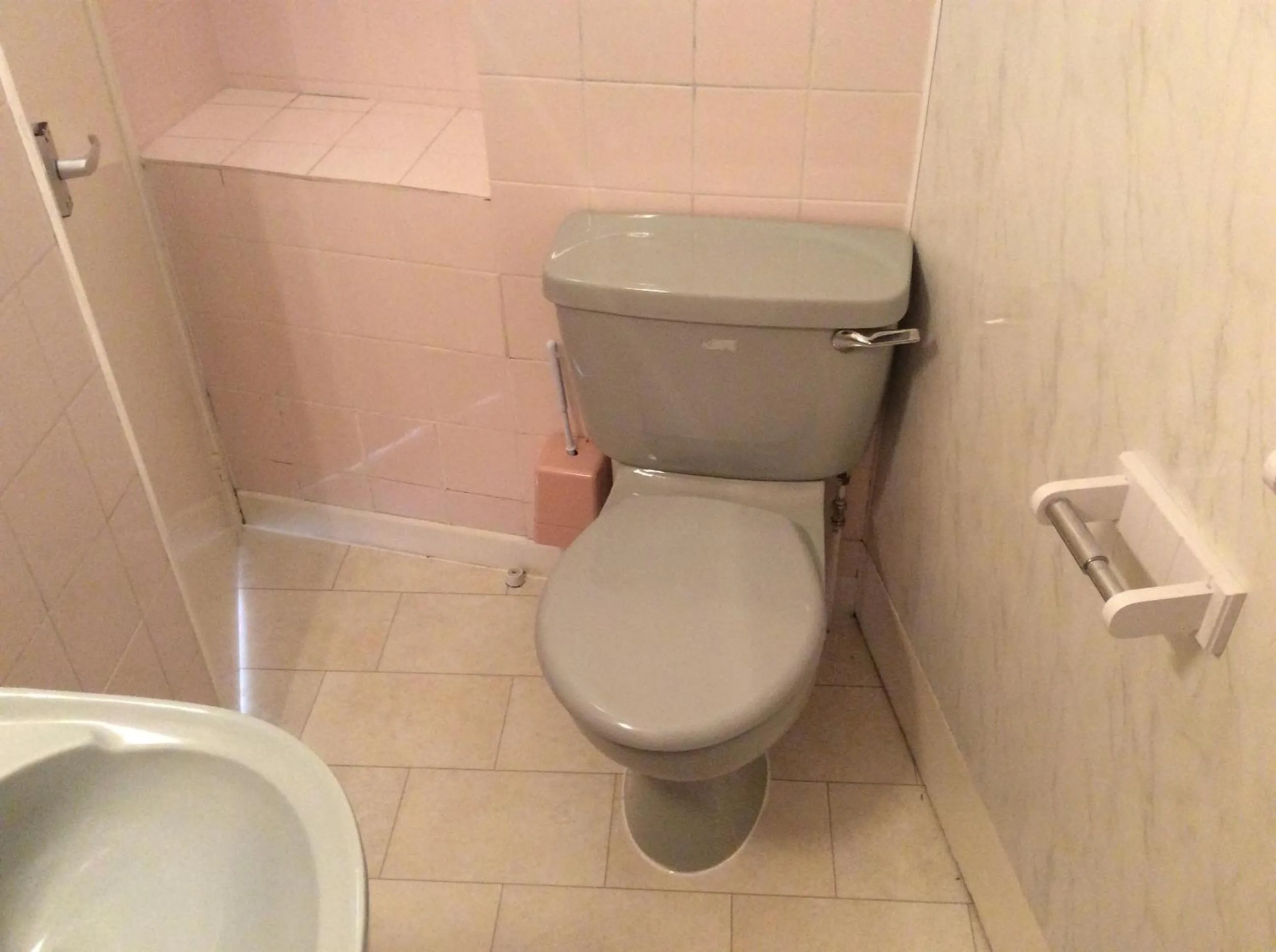 Bathroom in Ash Hotel B&B