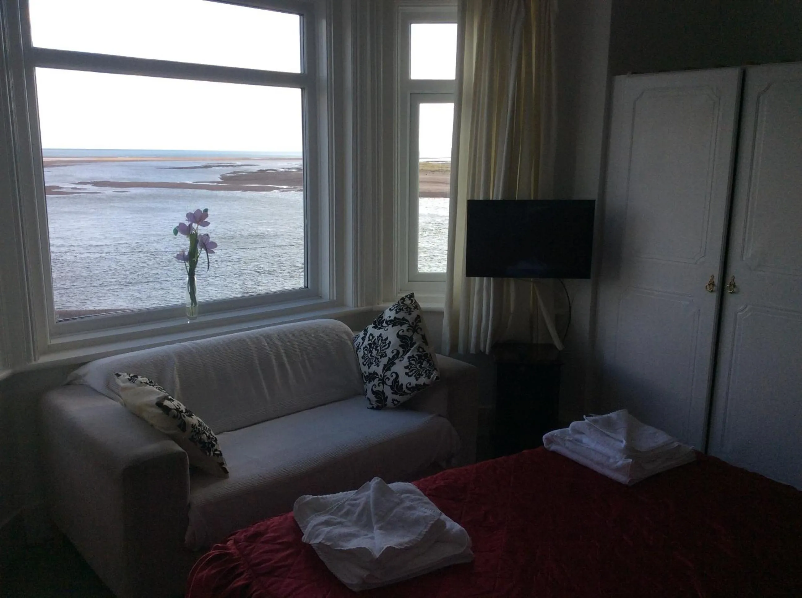 Day in Ash Hotel B&B