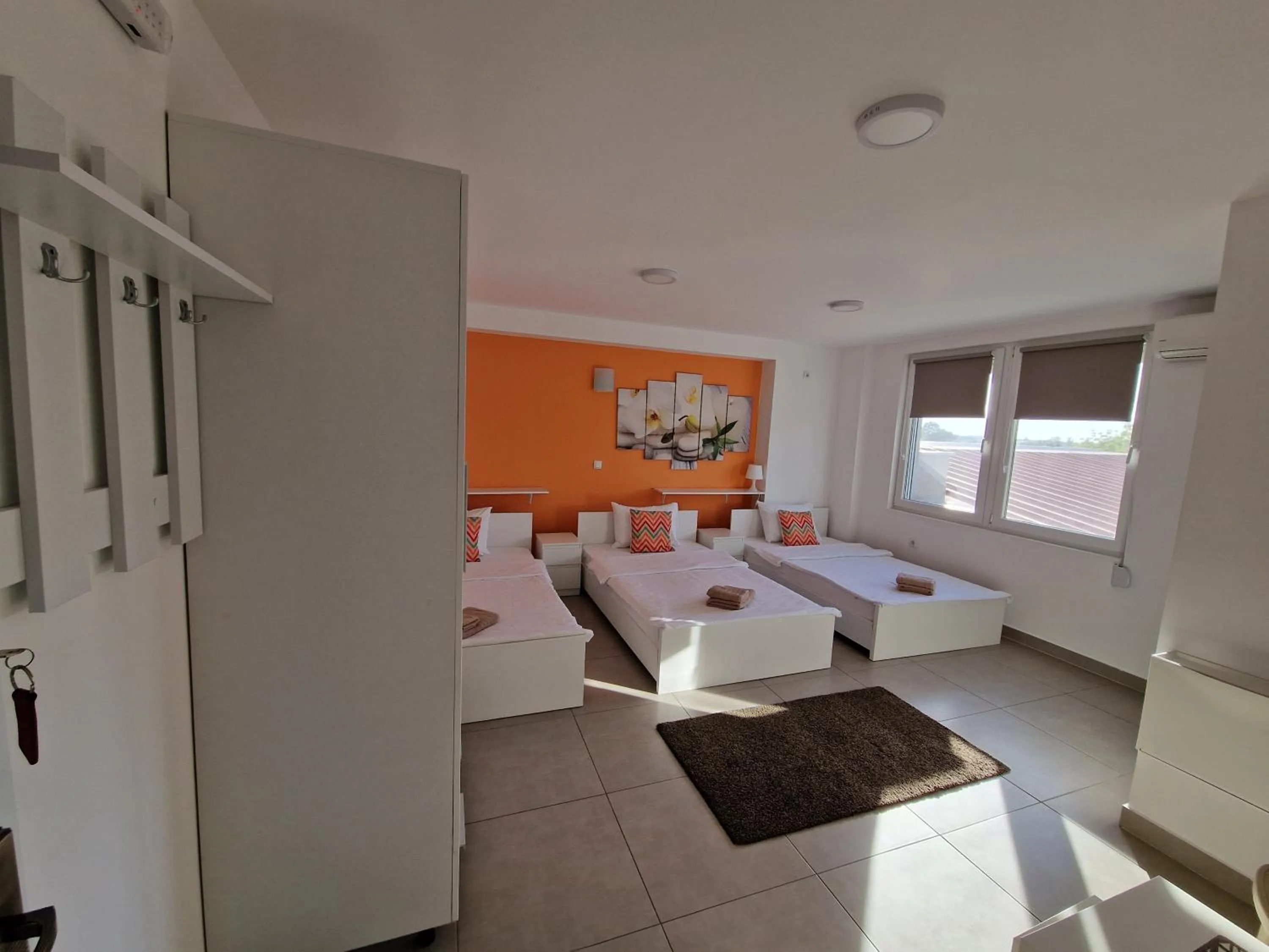 Photo of the whole room, Bed in Flamingo Resort