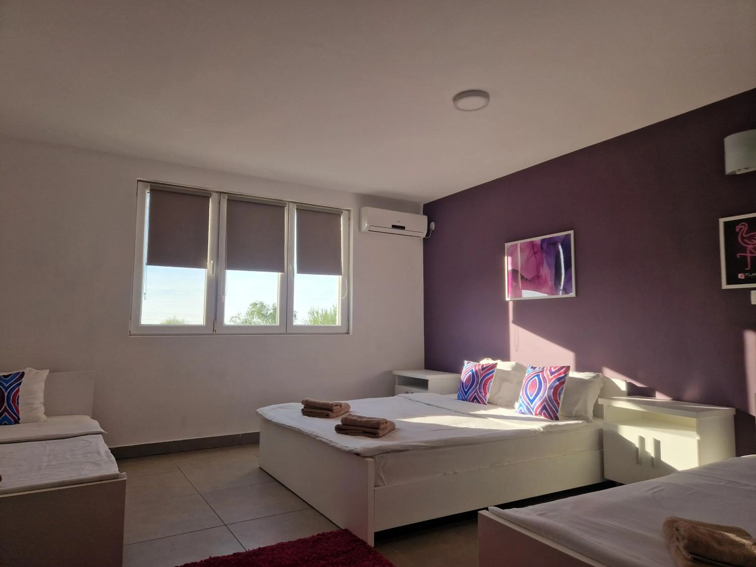 Photo of the whole room, Bed in Flamingo Resort