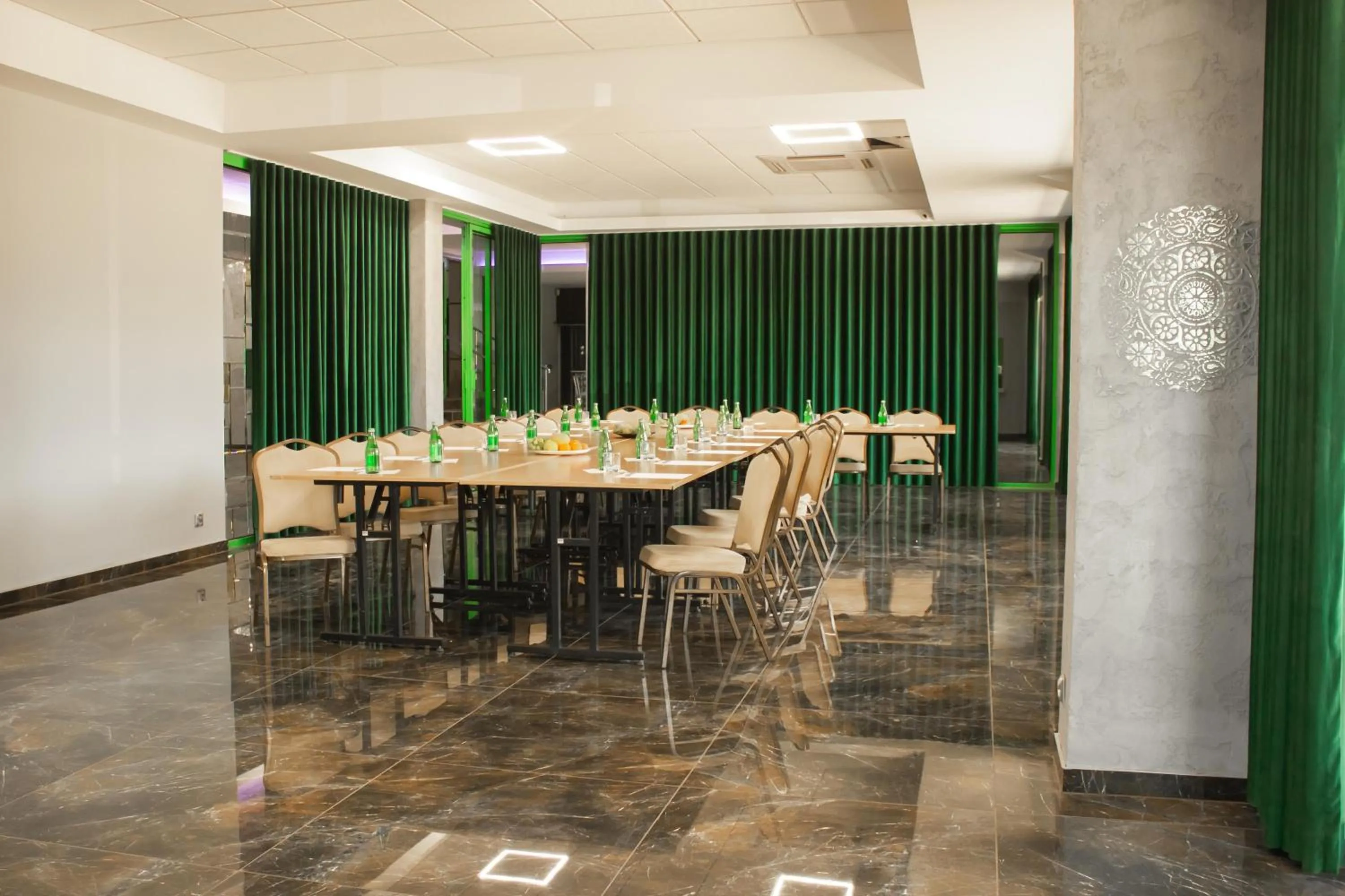 Meeting/conference room in Hotel Promenada Biznes & Wypoczynek