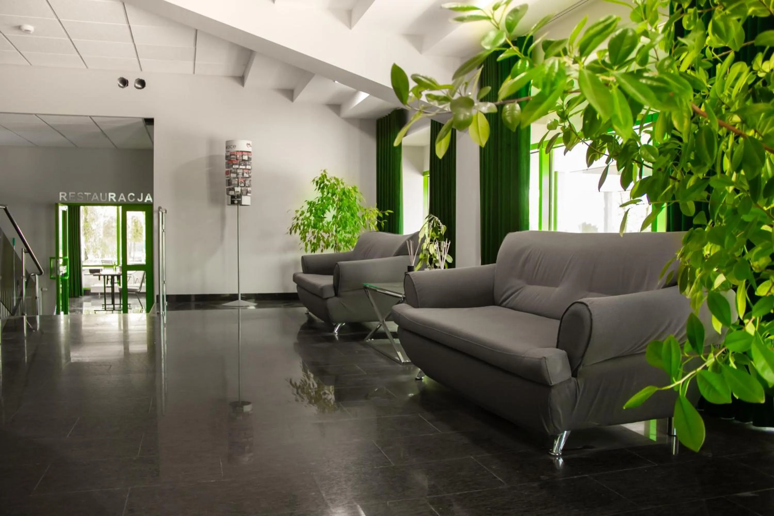 Lobby or reception in Hotel Promenada Biznes & Wypoczynek