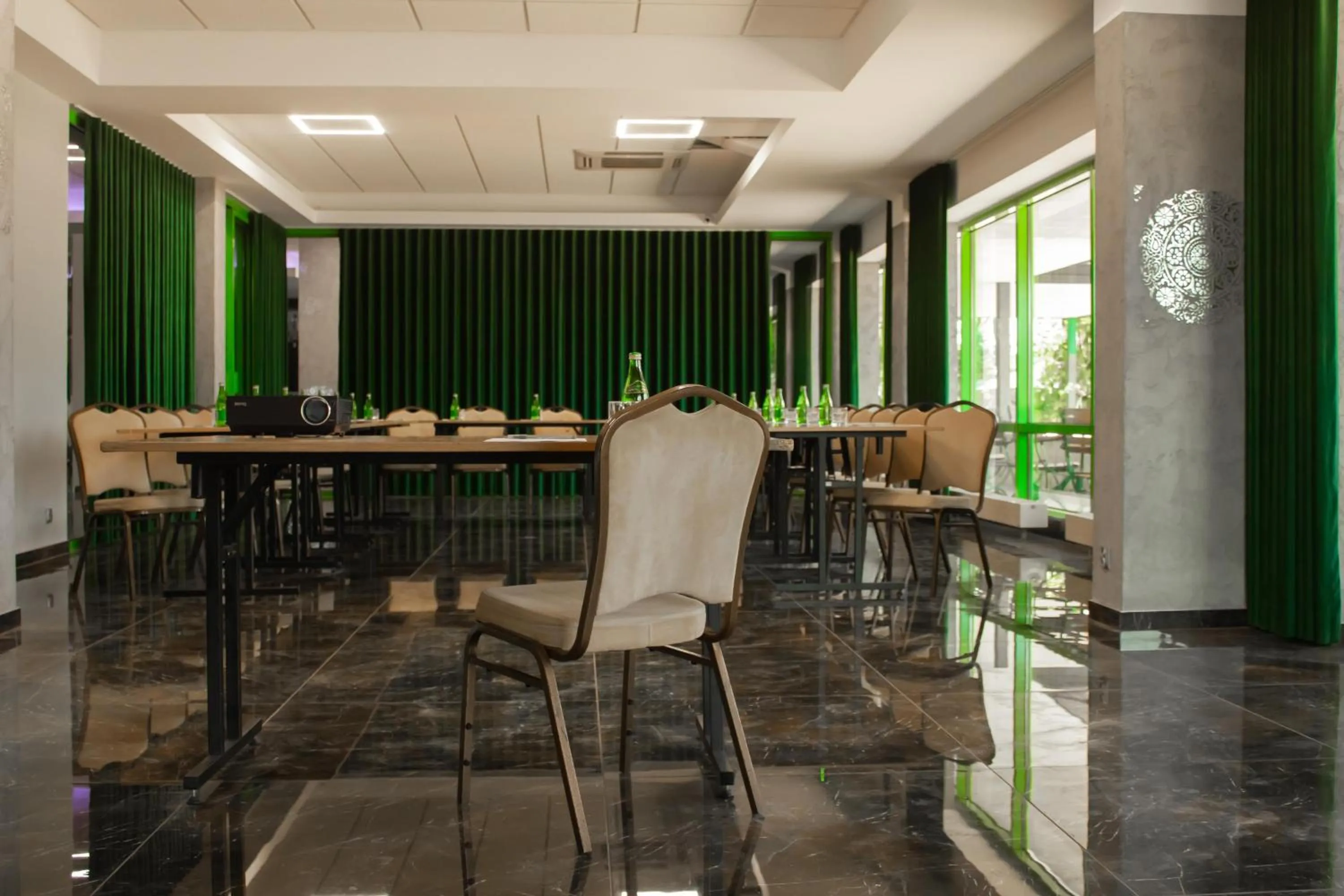 Meeting/conference room in Hotel Promenada Biznes & Wypoczynek