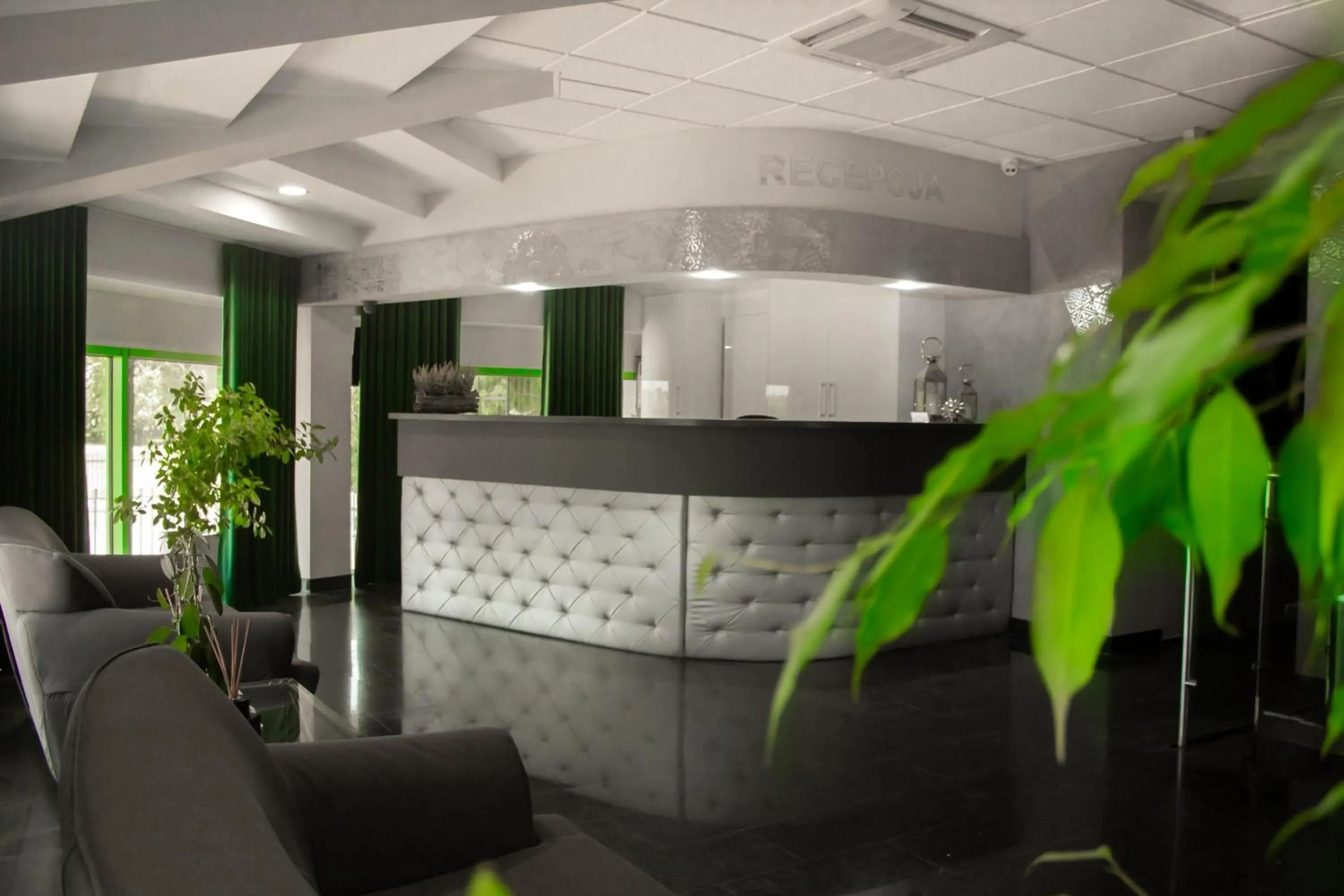 Lobby or reception in Hotel Promenada Biznes & Wypoczynek