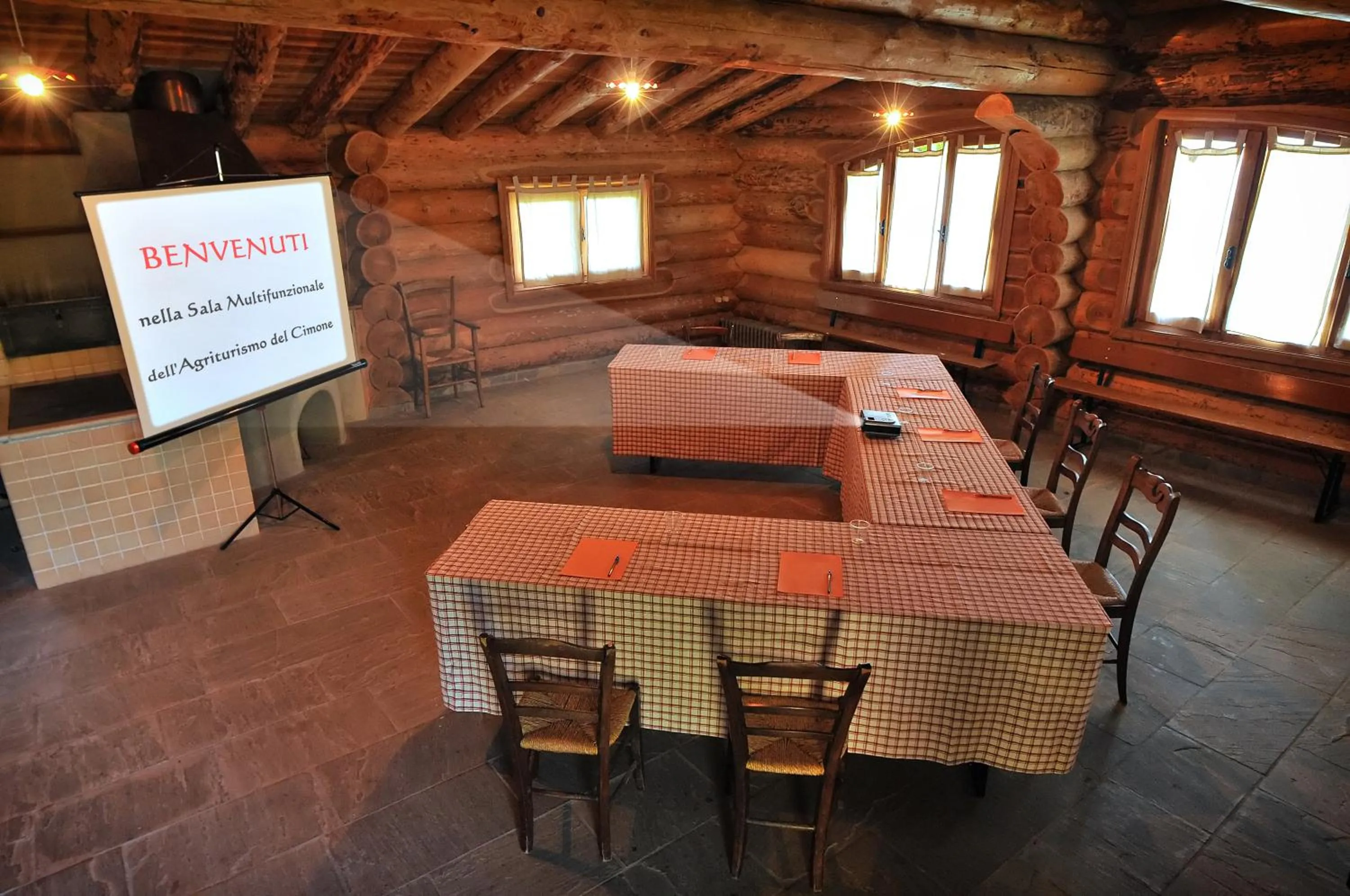 Meeting/conference room in Agriturismo del Cimone