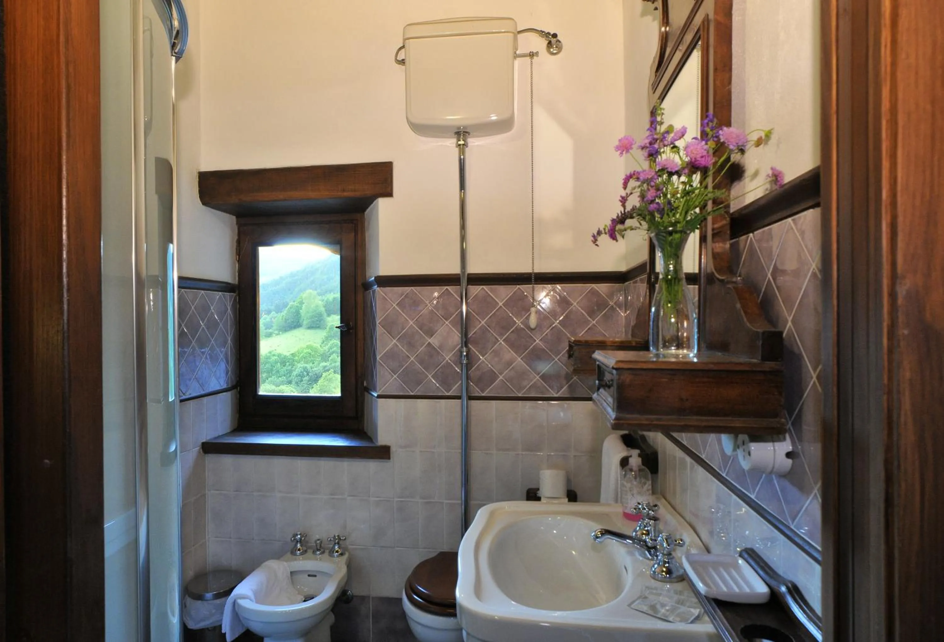 Bathroom in Agriturismo del Cimone