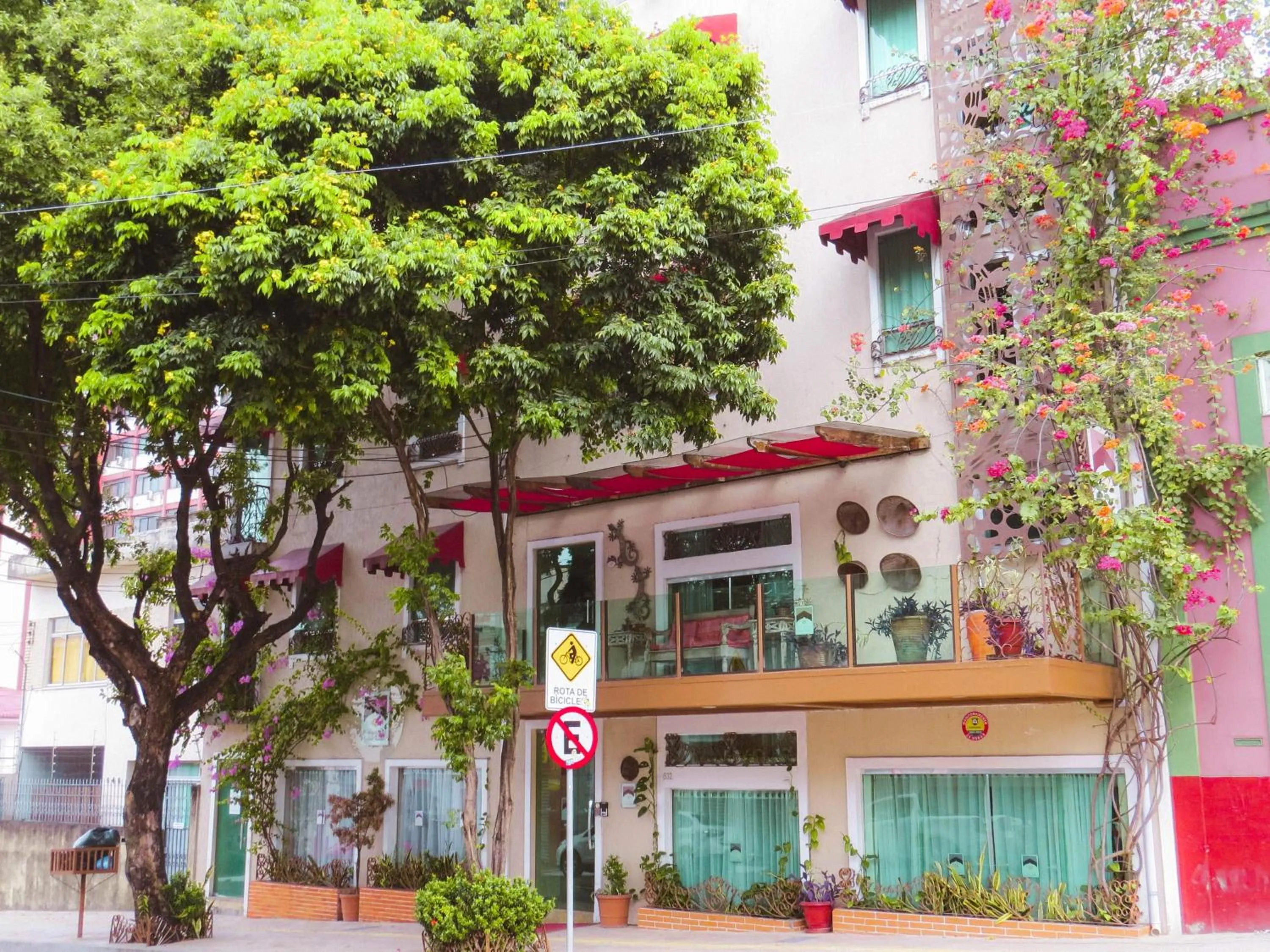 Property building in Boutique Hotel Casa Teatro