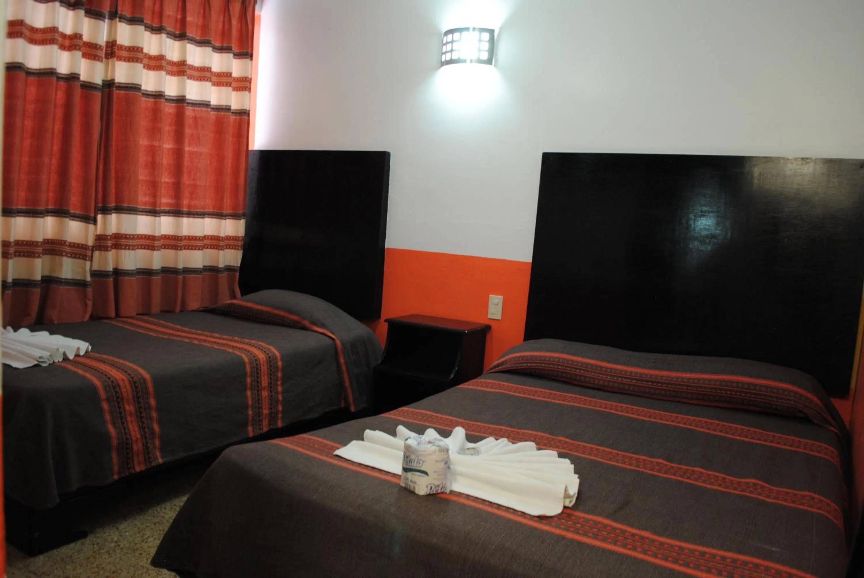 Standard Twin Room in Hotel Jiménez