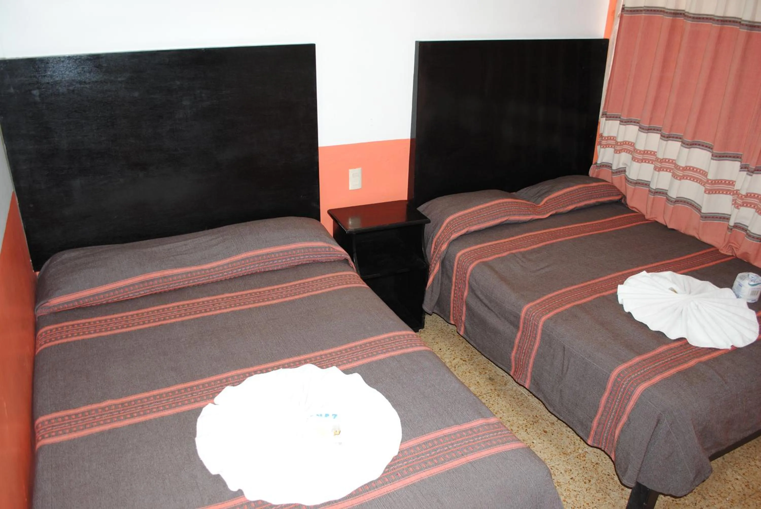 Standard Twin Room in Hotel Jiménez