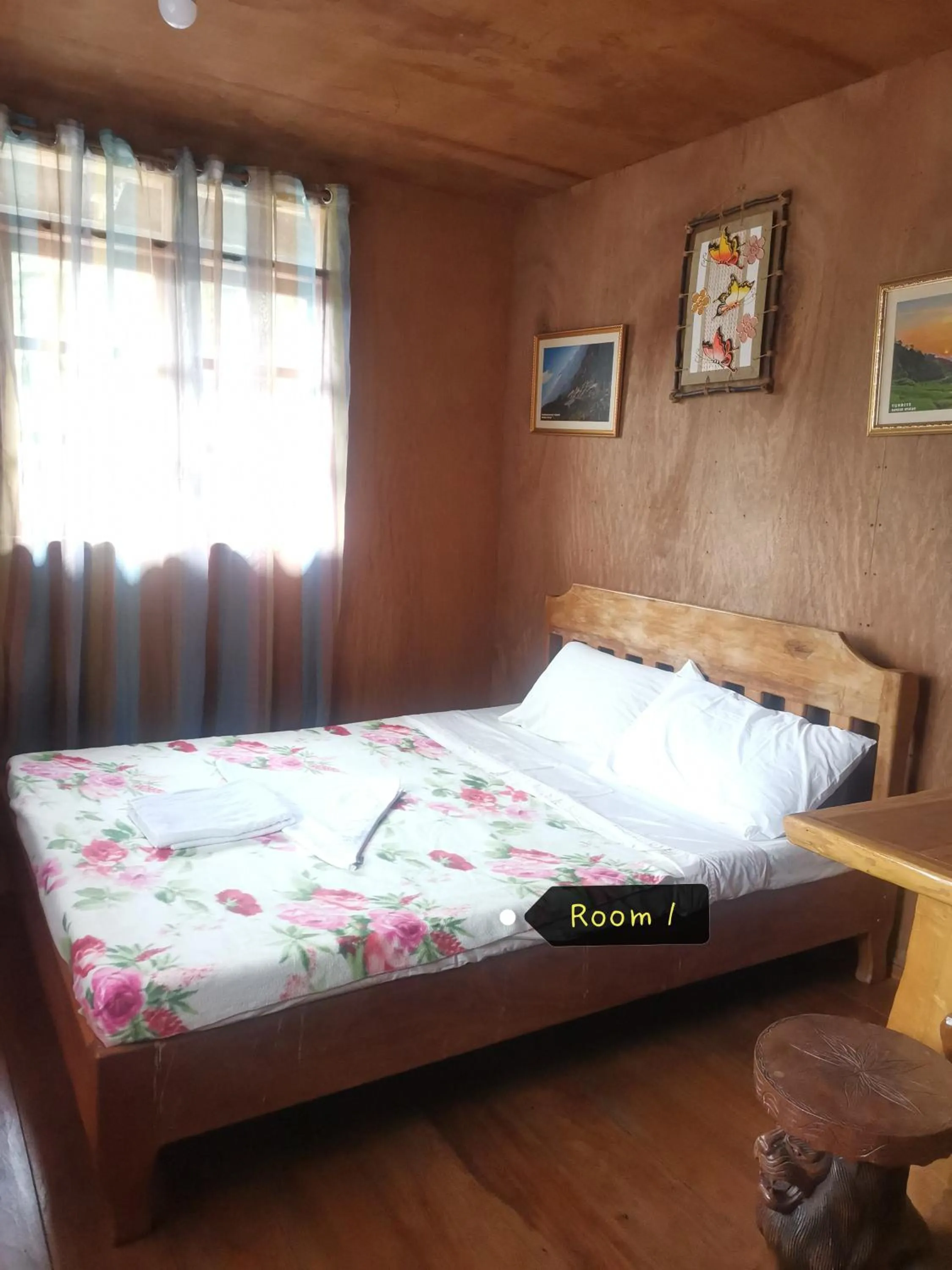 Bed in 7th Heaven Lodge and Cafe