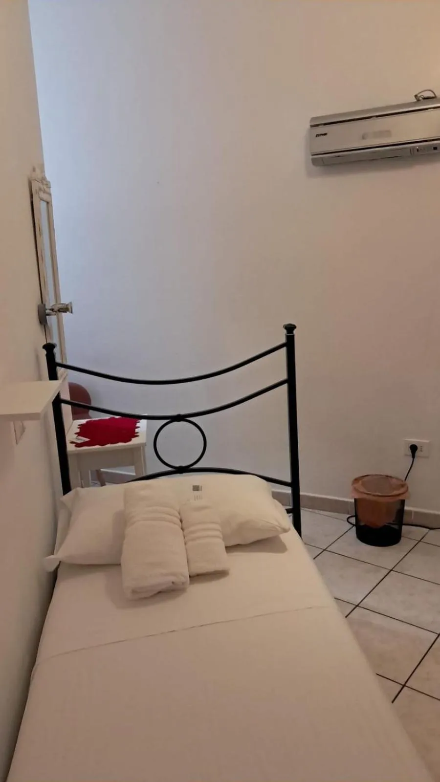 Bed in In the Center Guesthouse