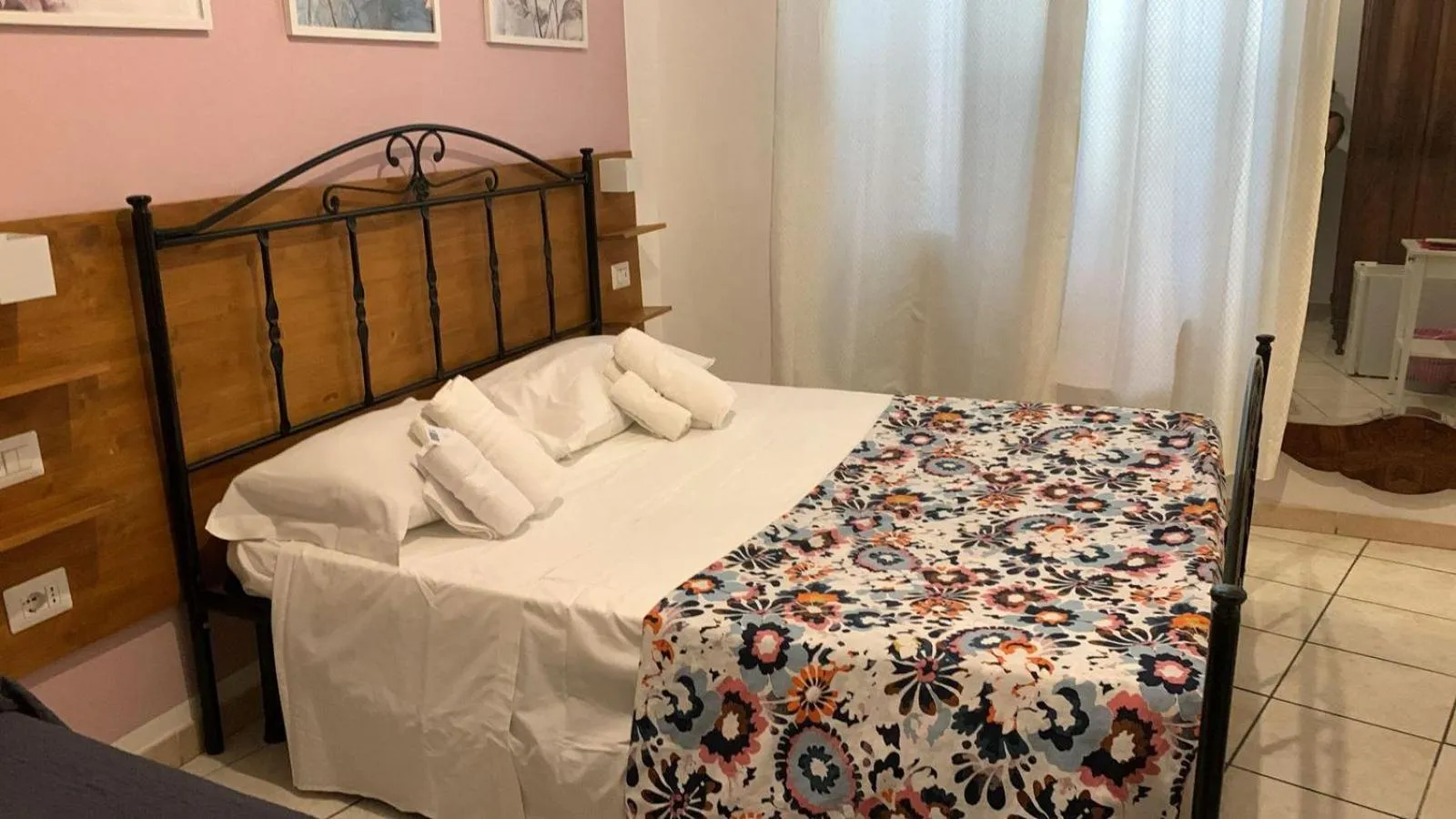 Bed in In the Center Guesthouse