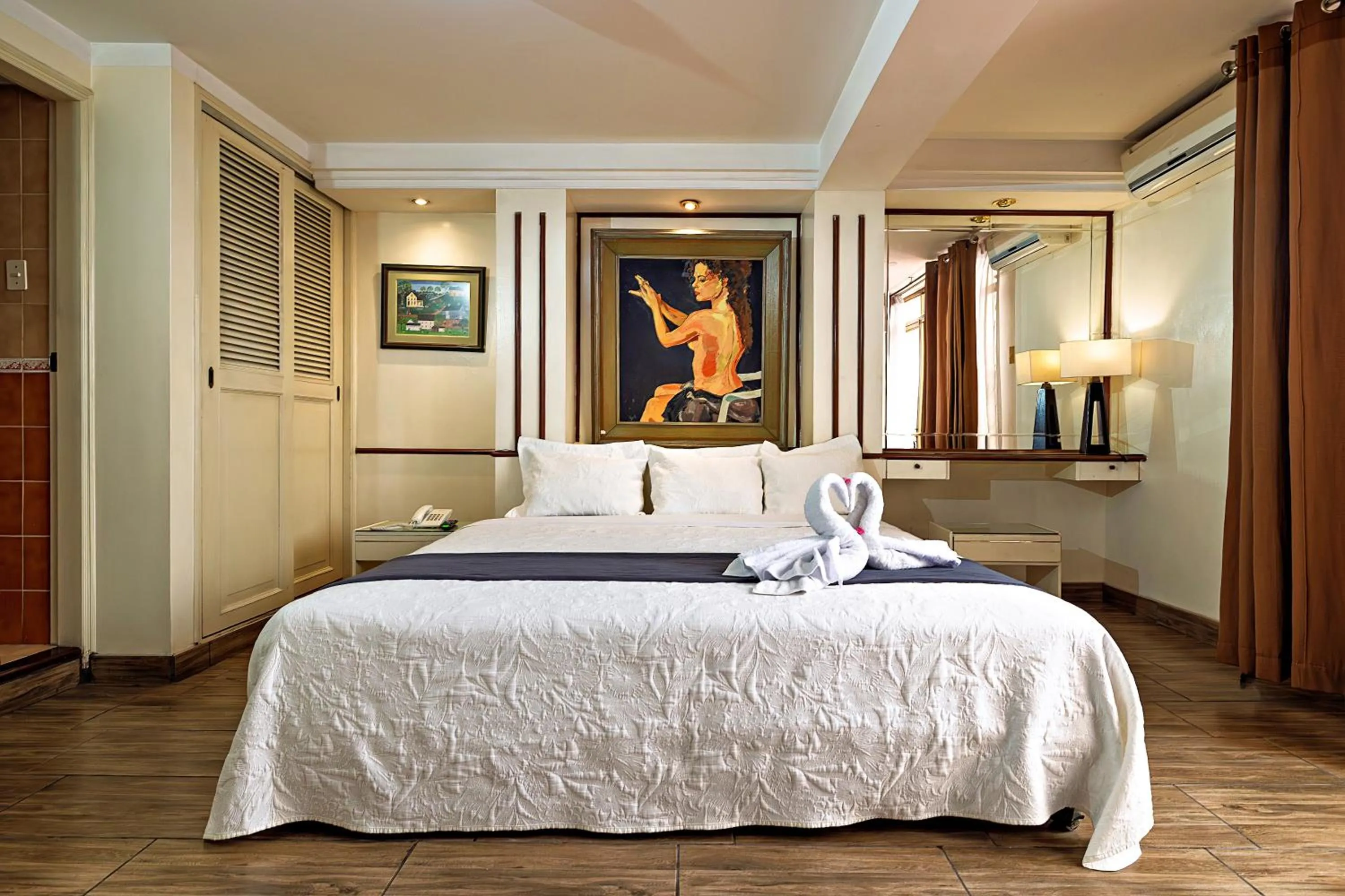 Bed in Gran Bolivar Hotel - Trujillo, Perú