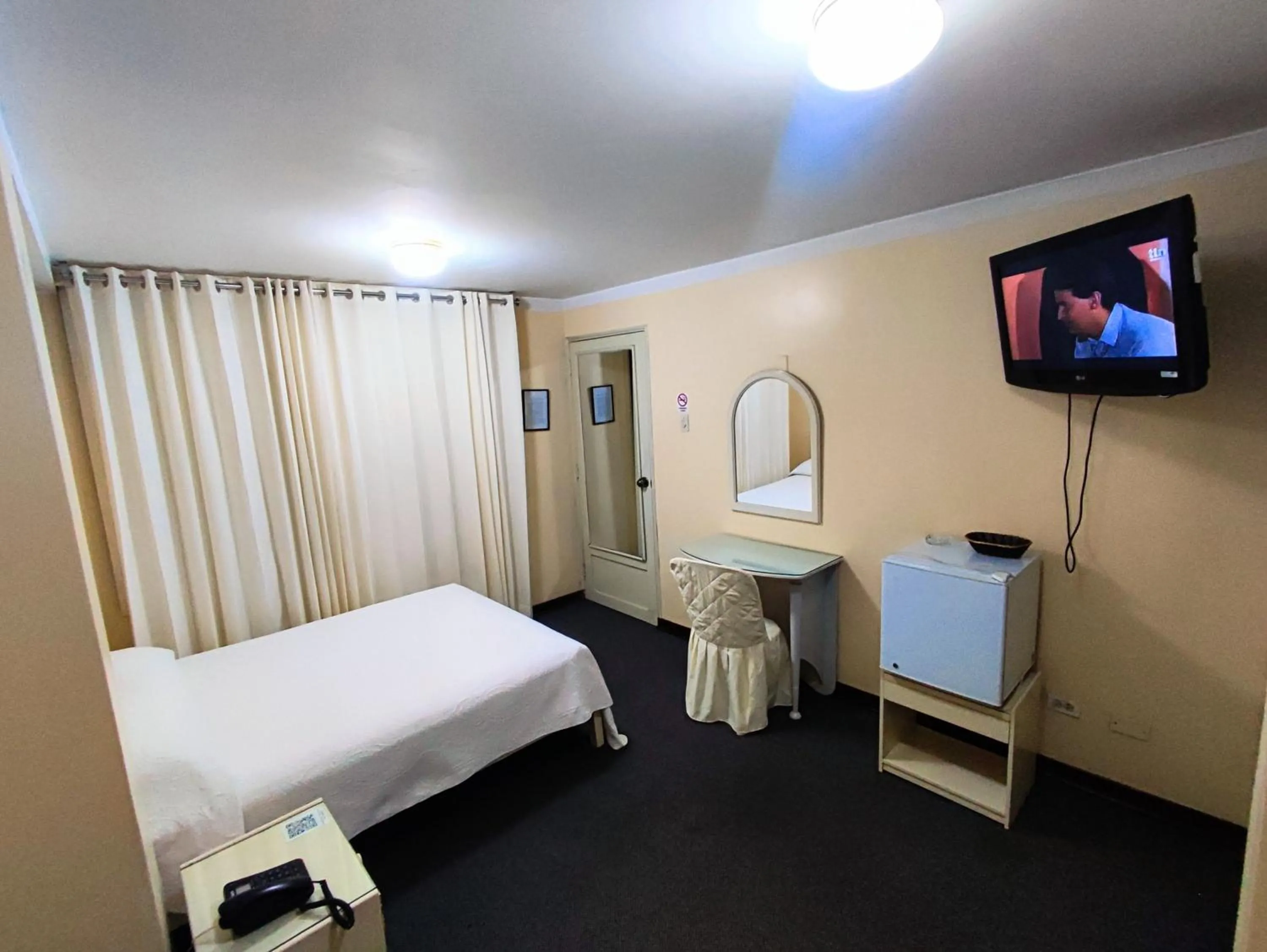 Economy Single Room in Gran Bolivar Hotel - Trujillo, Perú