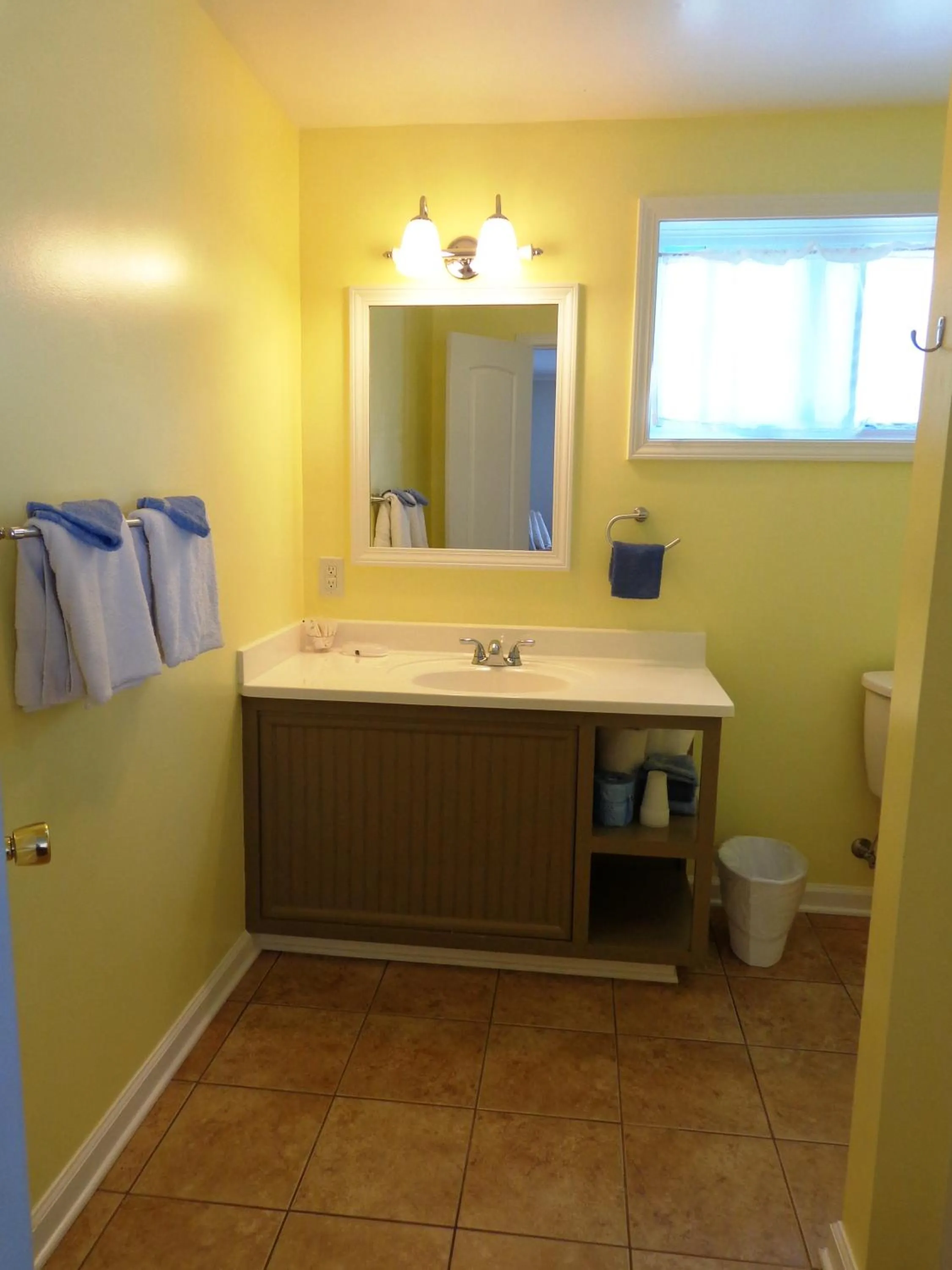 Bathroom in A Holiday Motel - Maggie Valley
