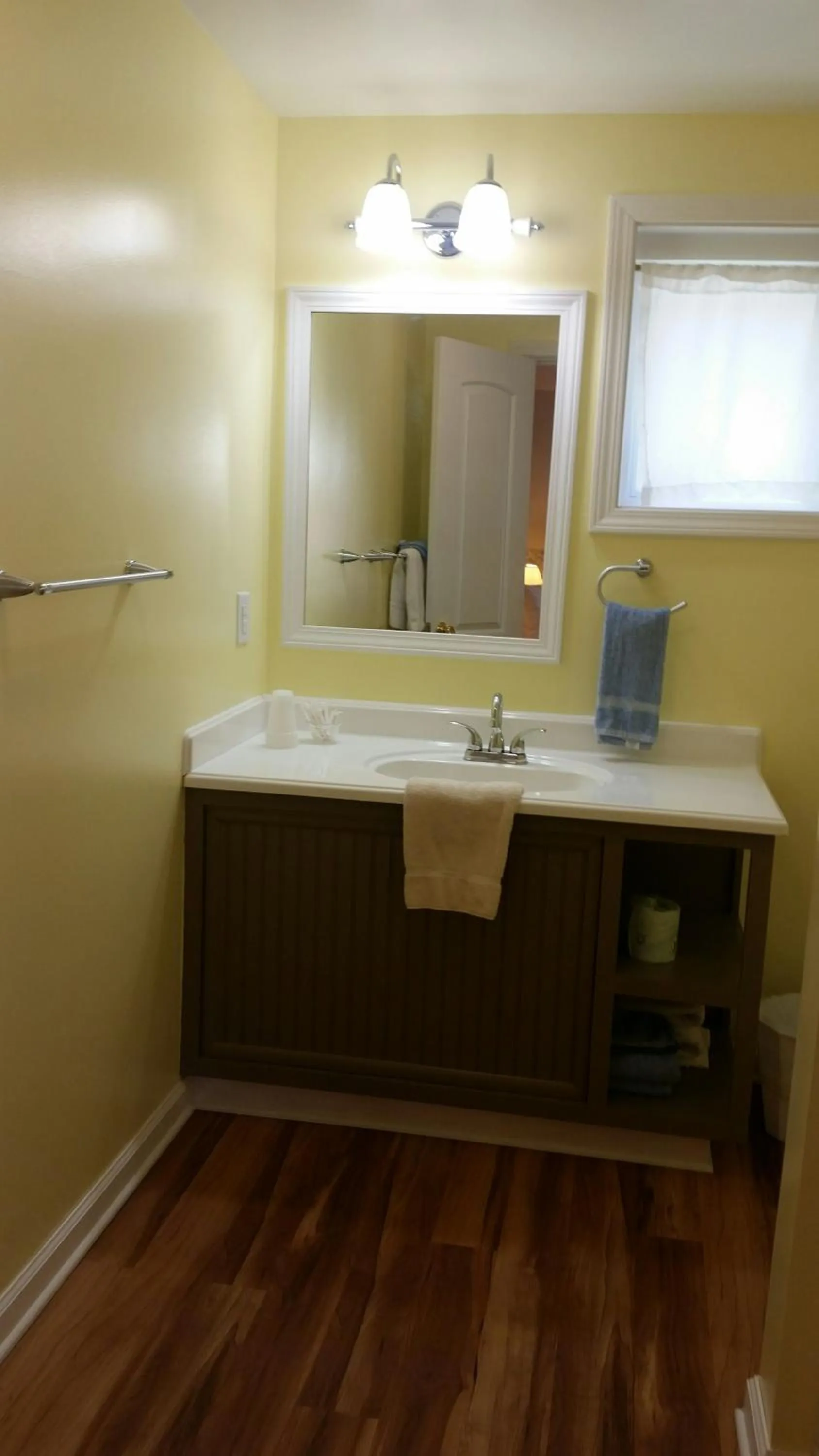 Bathroom in A Holiday Motel - Maggie Valley