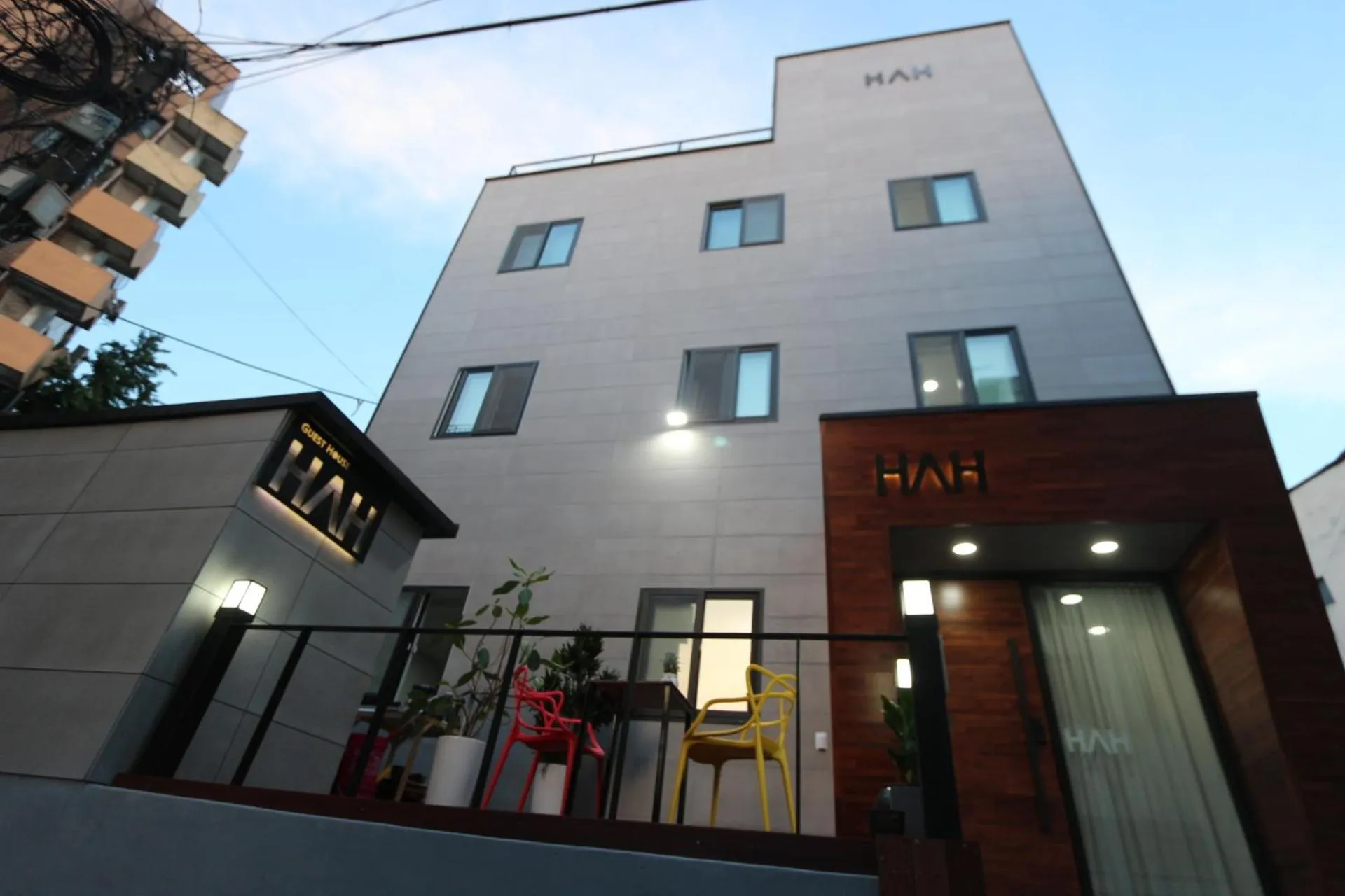 Property building in HAH Guesthouse