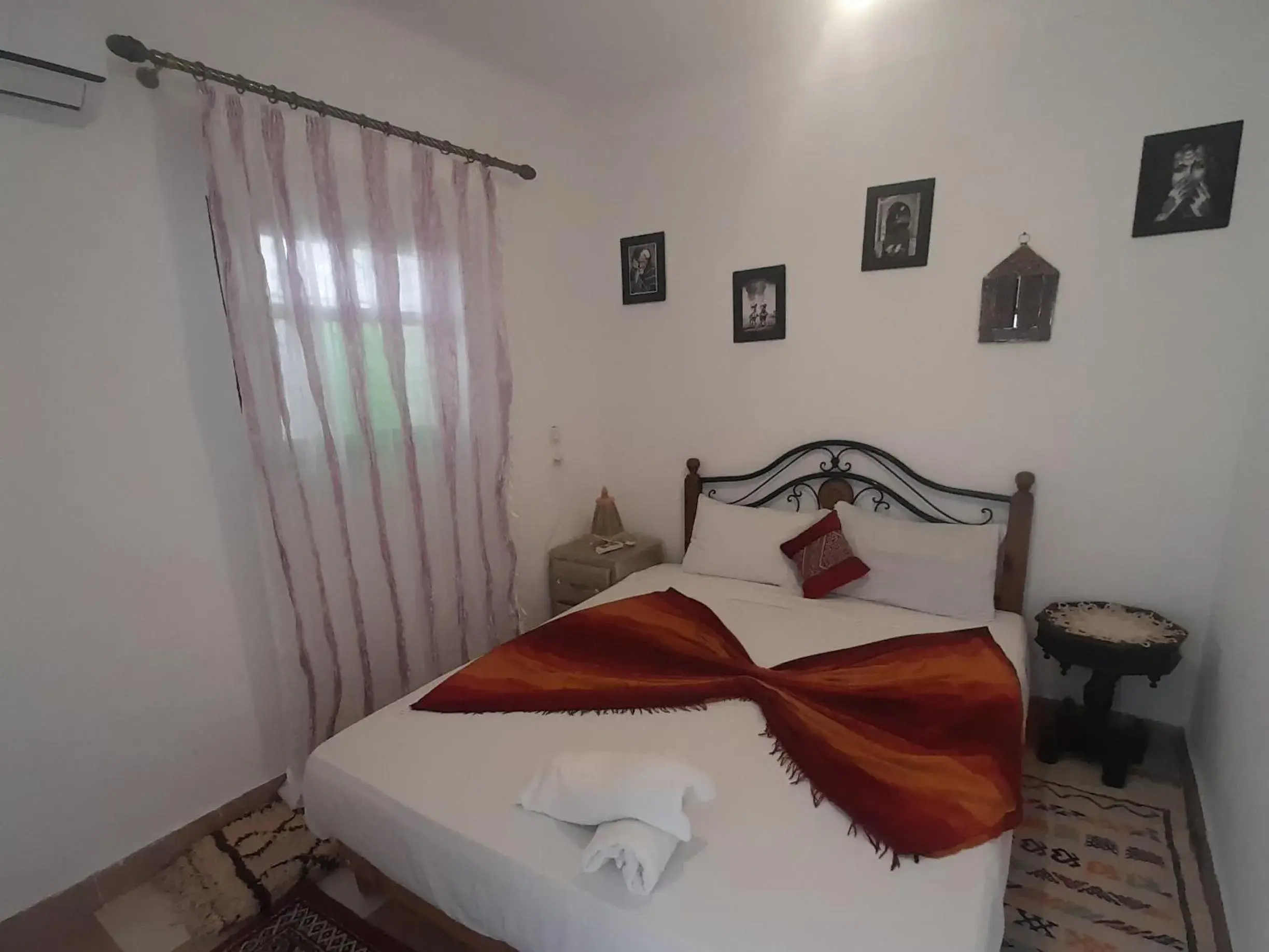 Double Room with Private External Bathroom in Riad Chennaoui Double Room with Private External Bathroom in Riad Chennaoui