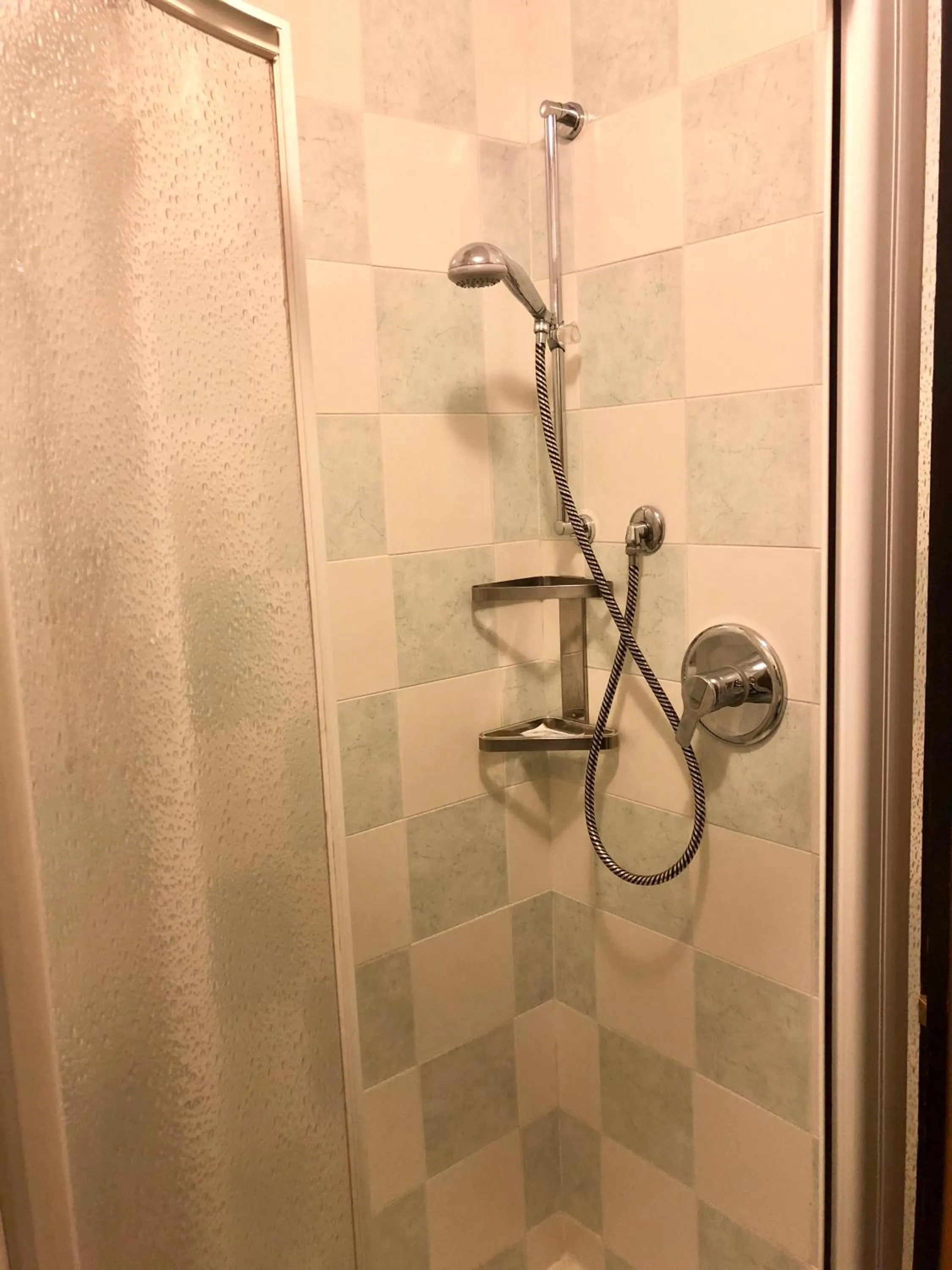 People in Hotel Zeni