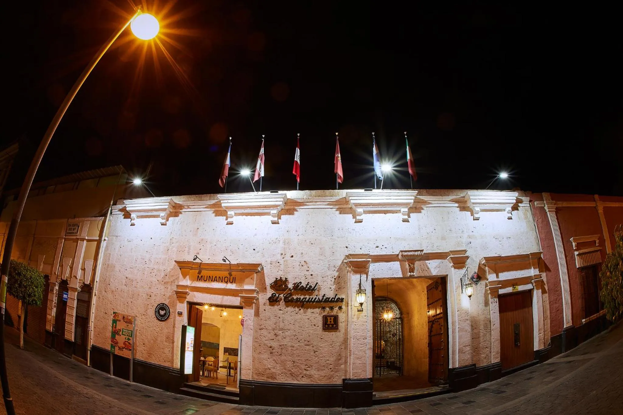 Property building in Hotel Los Tambos Colonial