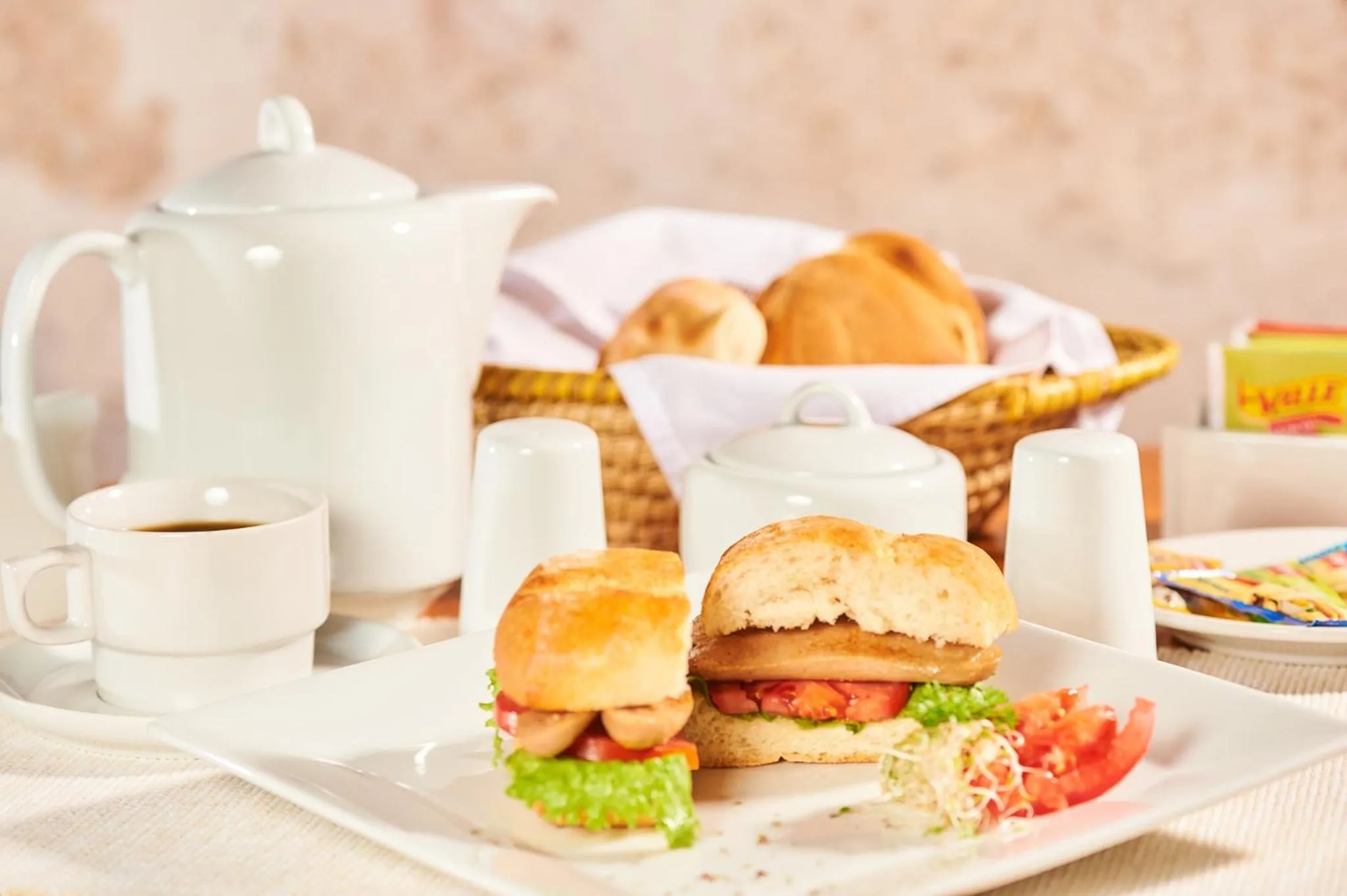 Breakfast in Hotel Los Tambos Colonial