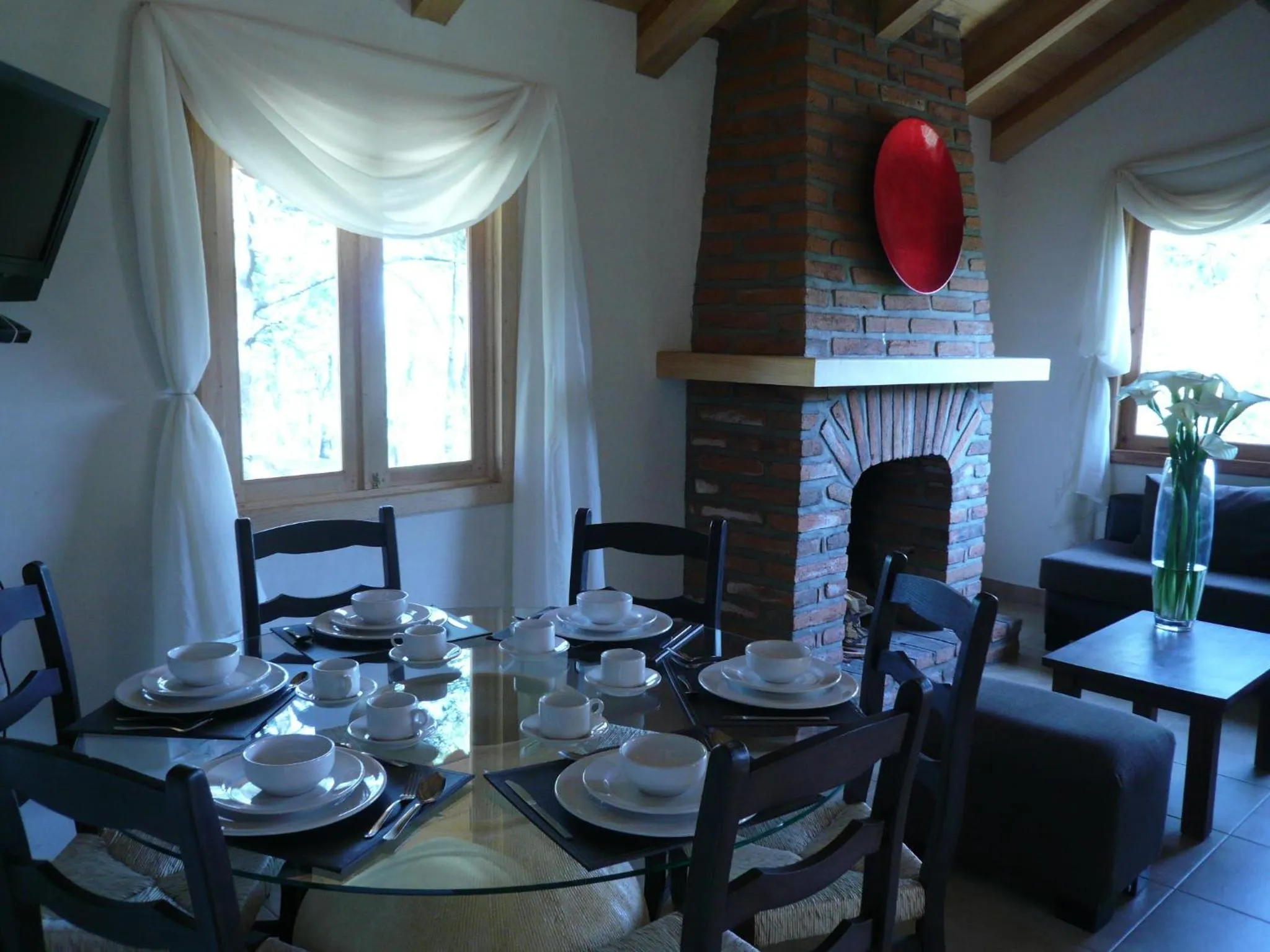 Dining area in Bosque Escondido