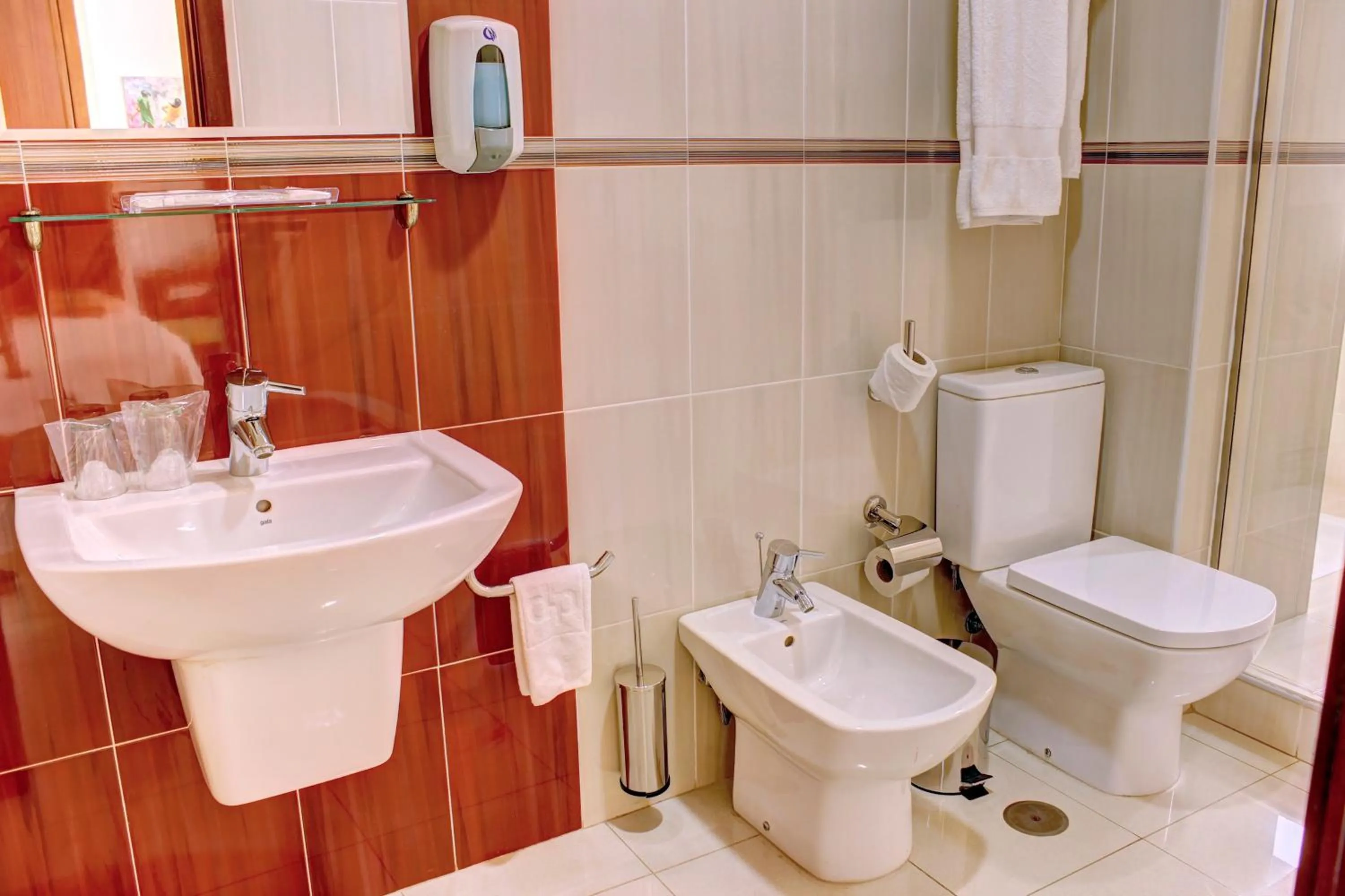 Bathroom in Hotel LIVVO Don Paco