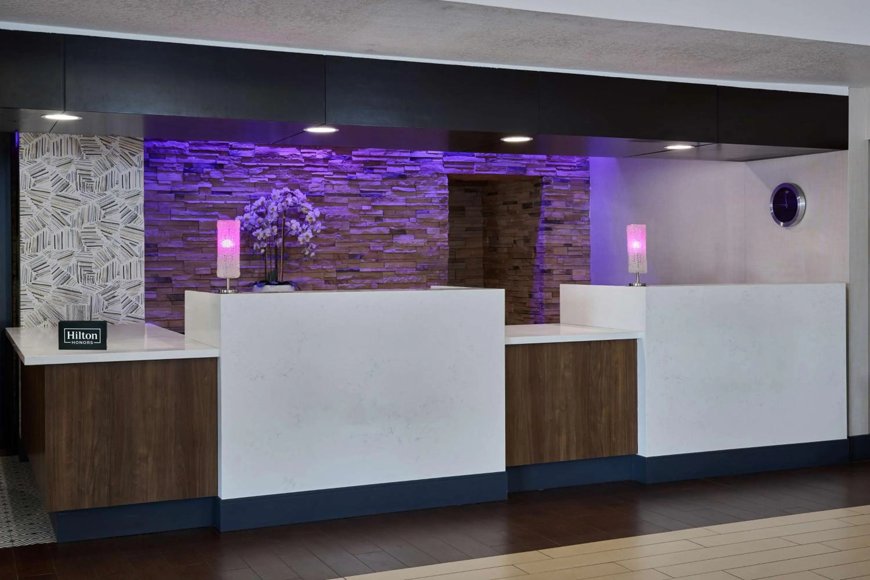 Lobby or reception in DoubleTree by Hilton Chatsworth