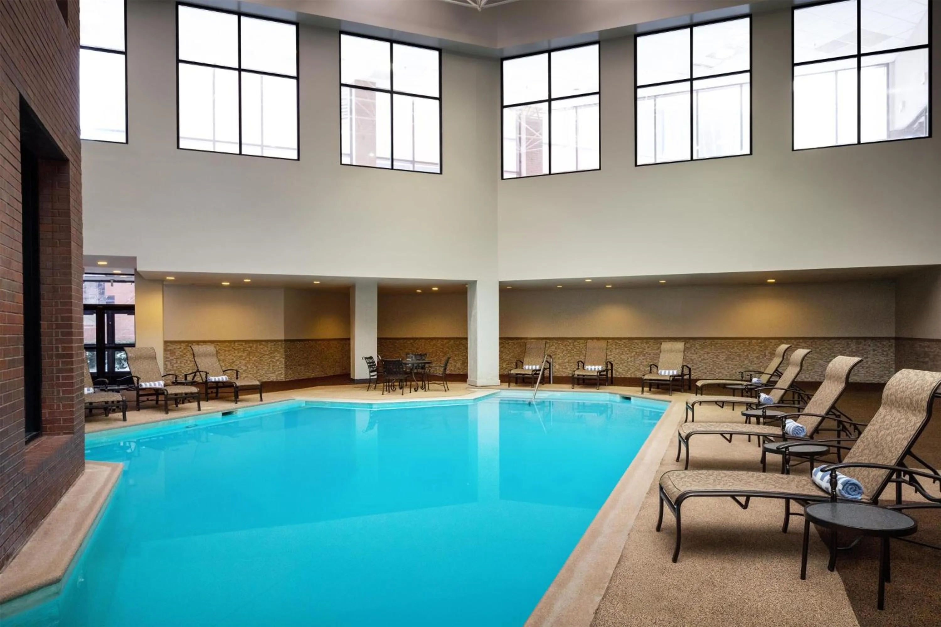 Pool view in Hilton Albany