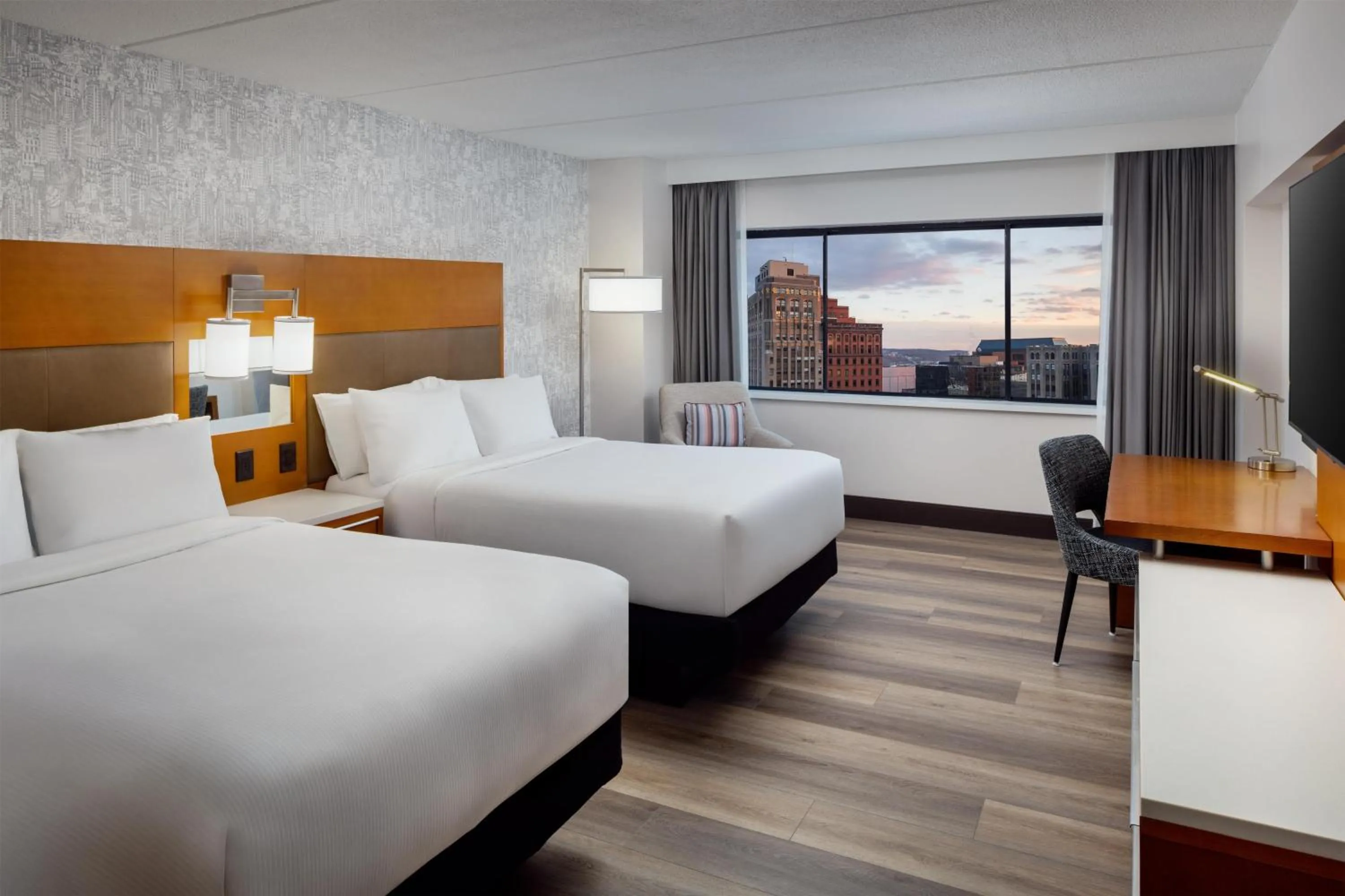 Bed in Hilton Albany