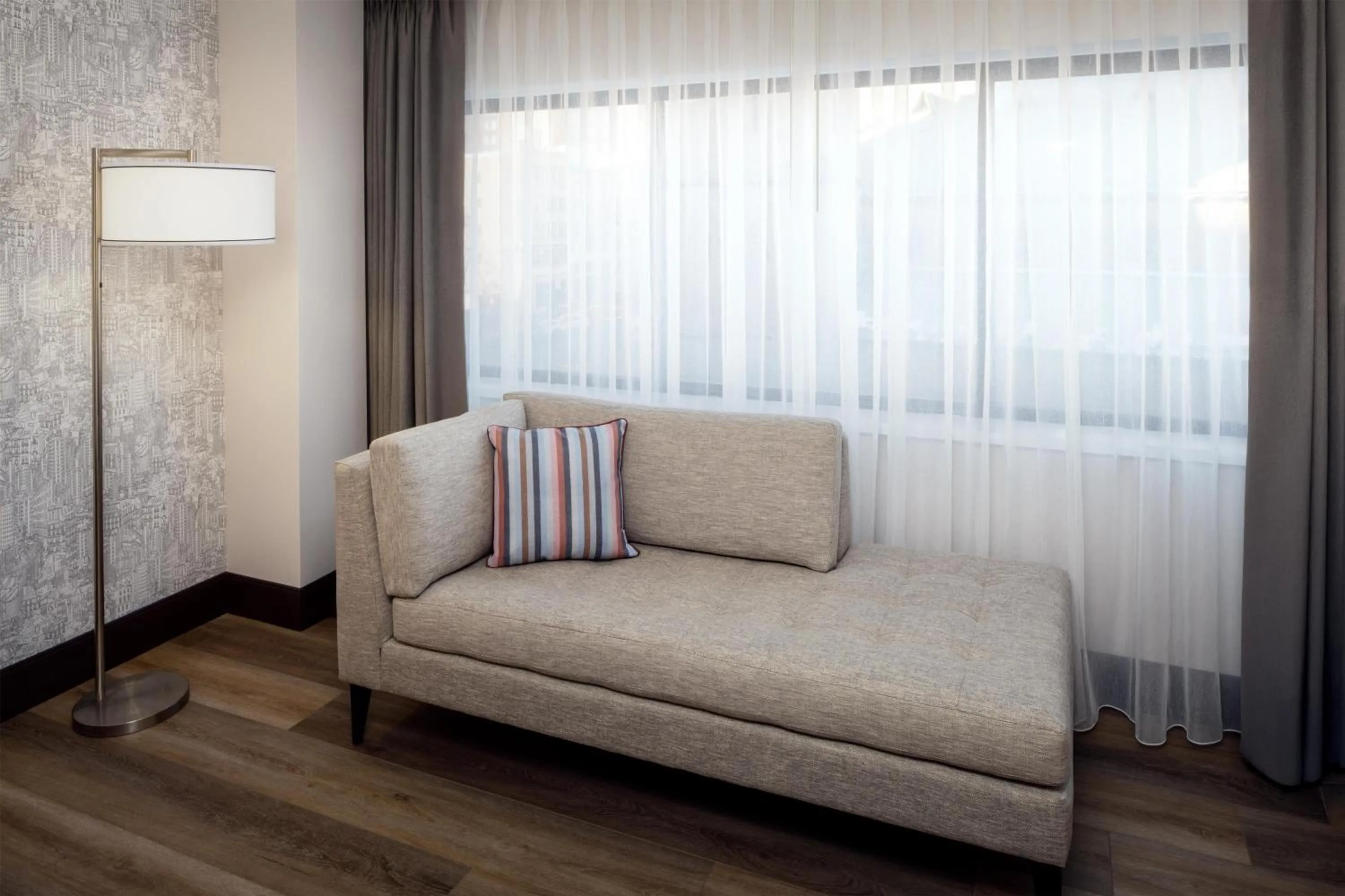 Living room in Hilton Albany