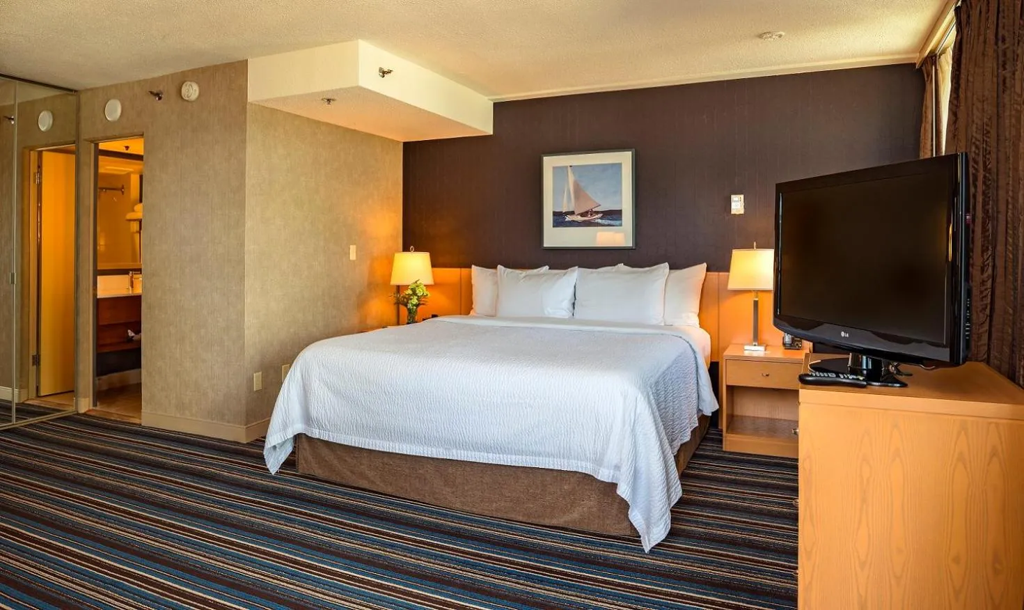 Bed in Blue Horizon Hotel