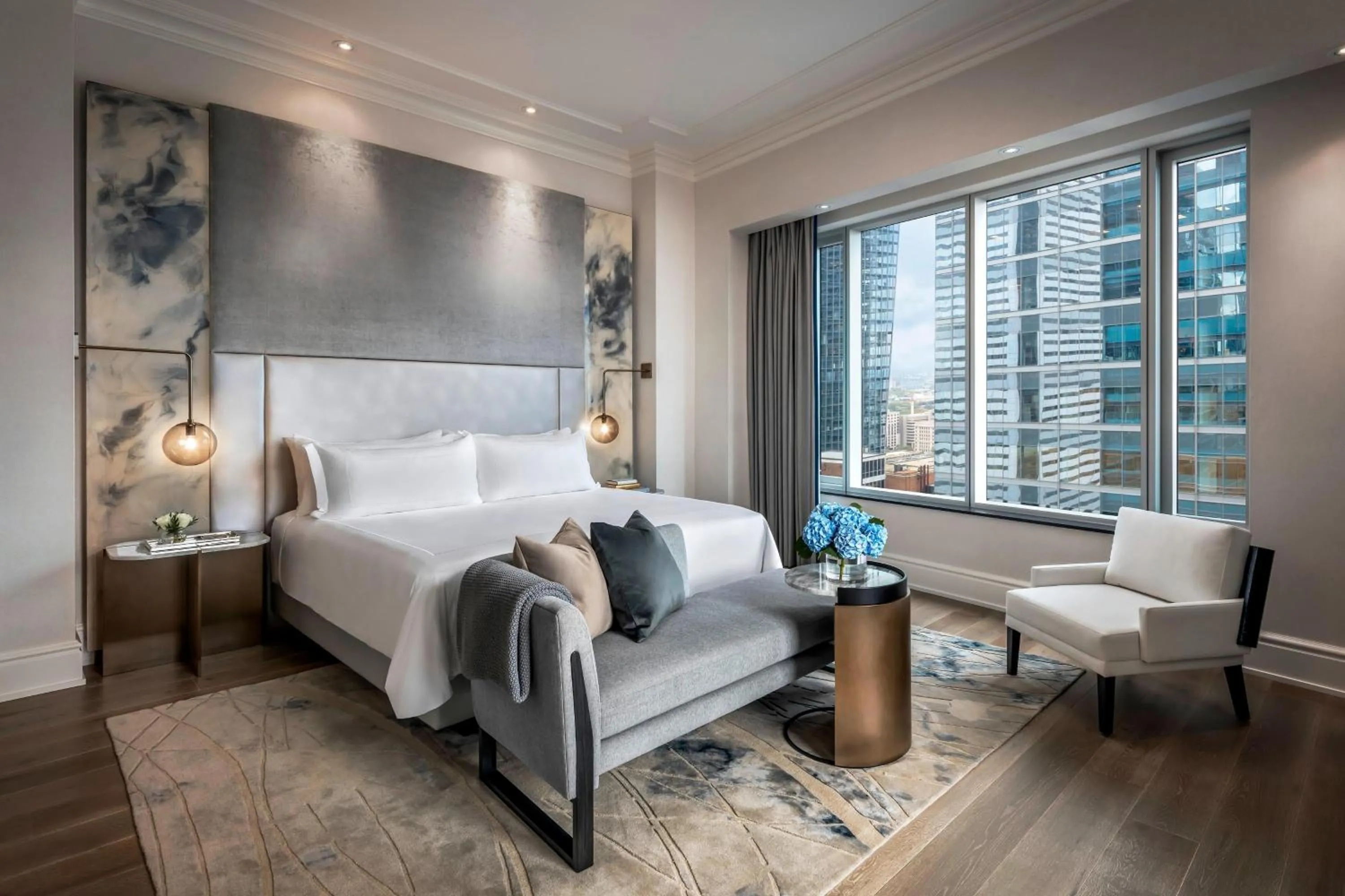 Bedroom, Bed in The St. Regis Toronto