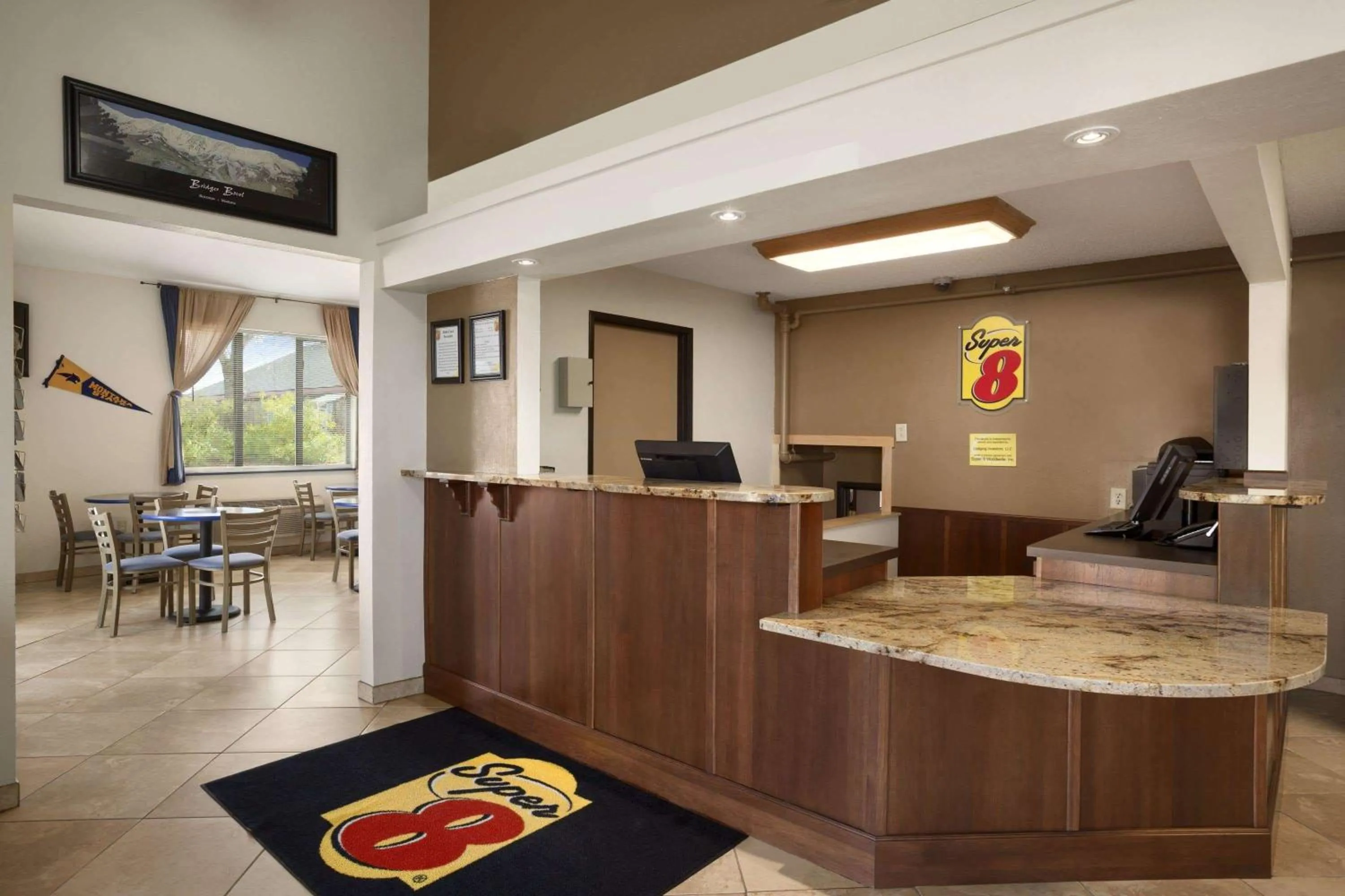 Lobby or reception in Super 8 by Wyndham Bozeman