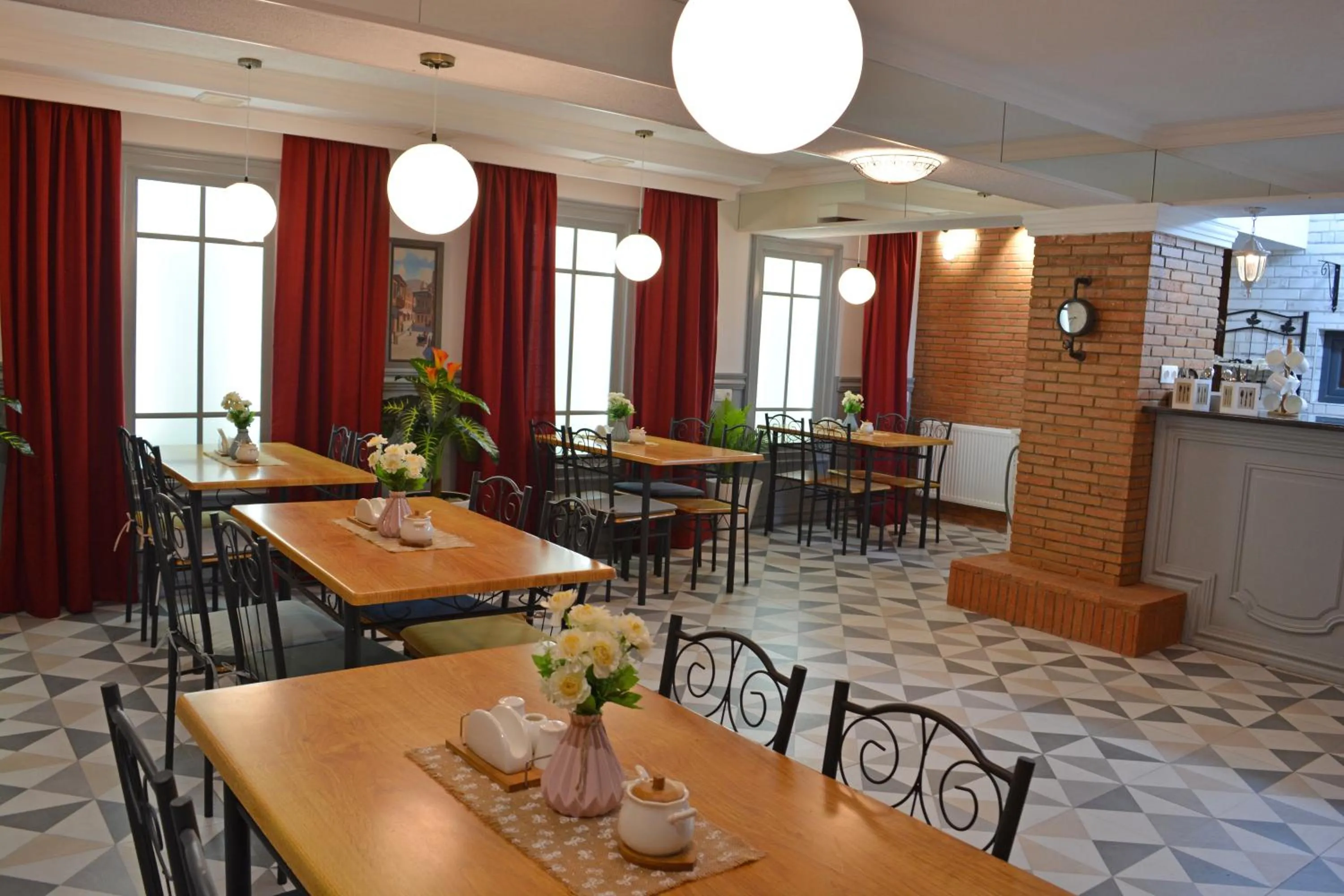Restaurant/places to eat in Hotel Nicolas