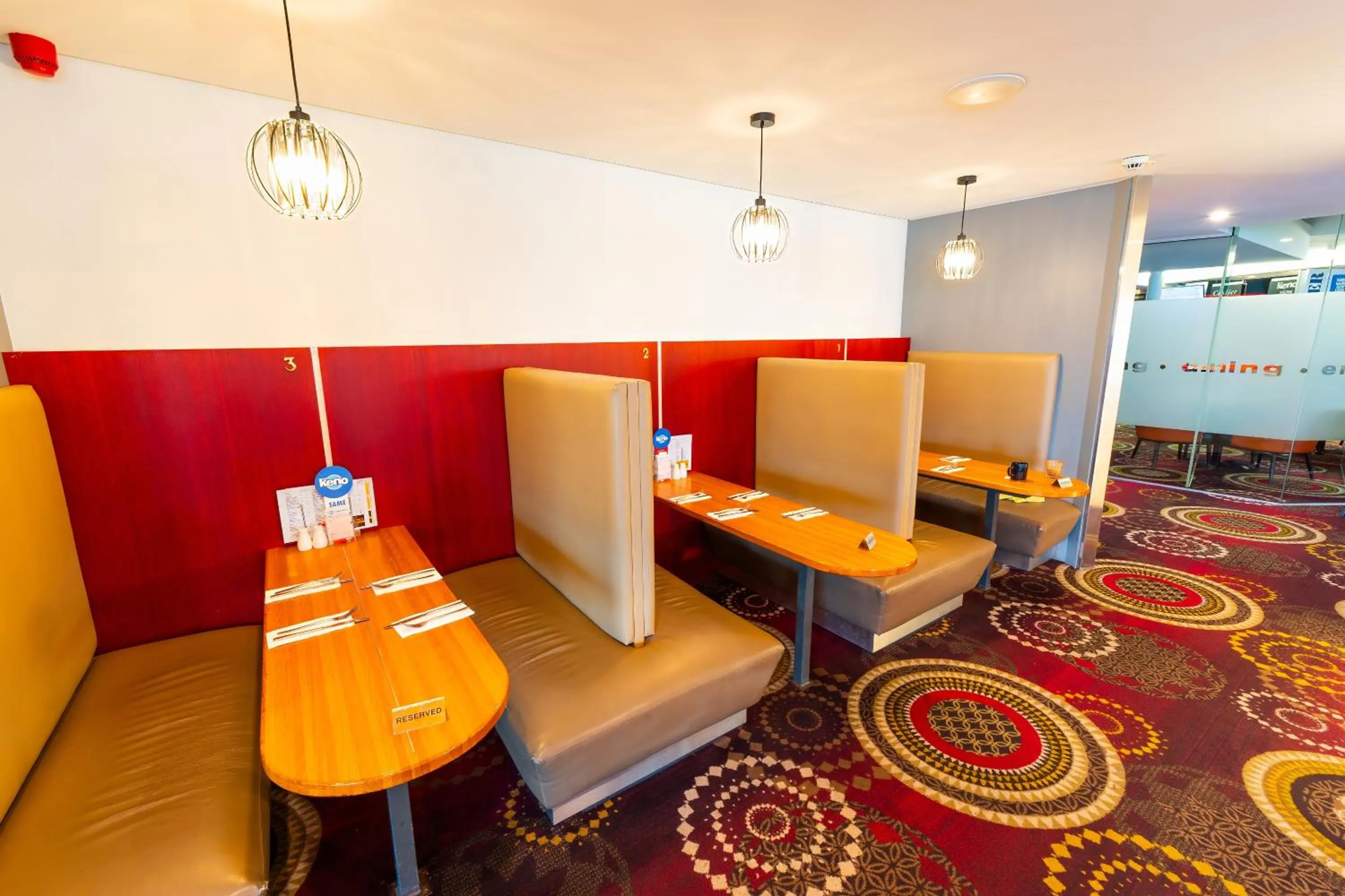 Restaurant/places to eat in Foreshore Hotel