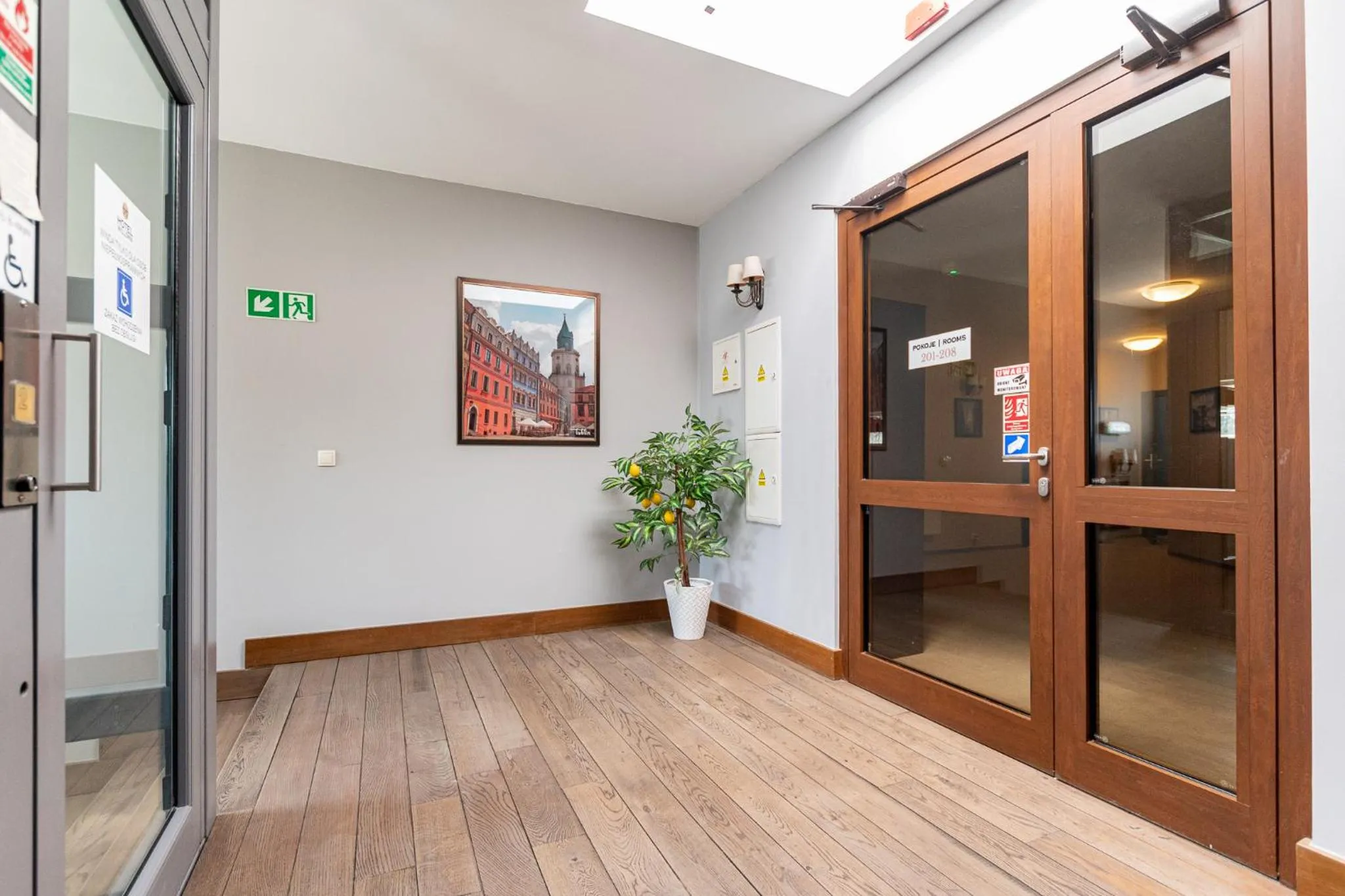 Property building in Hotel Willowa