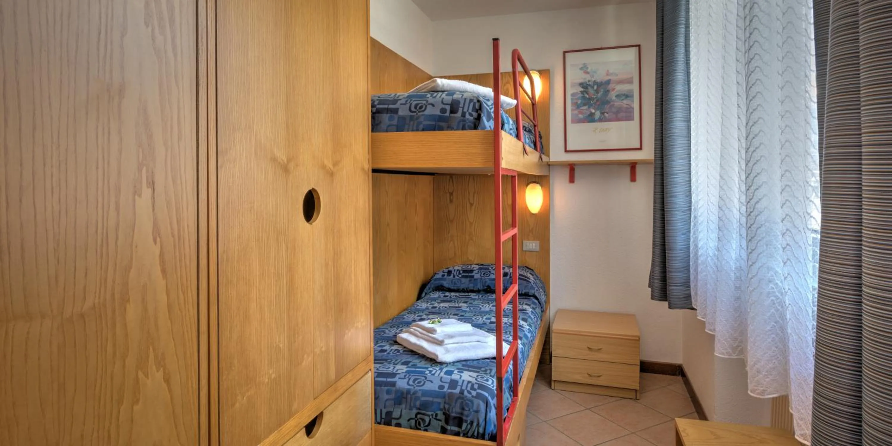 bunk bed, Bed in Residence Kristall