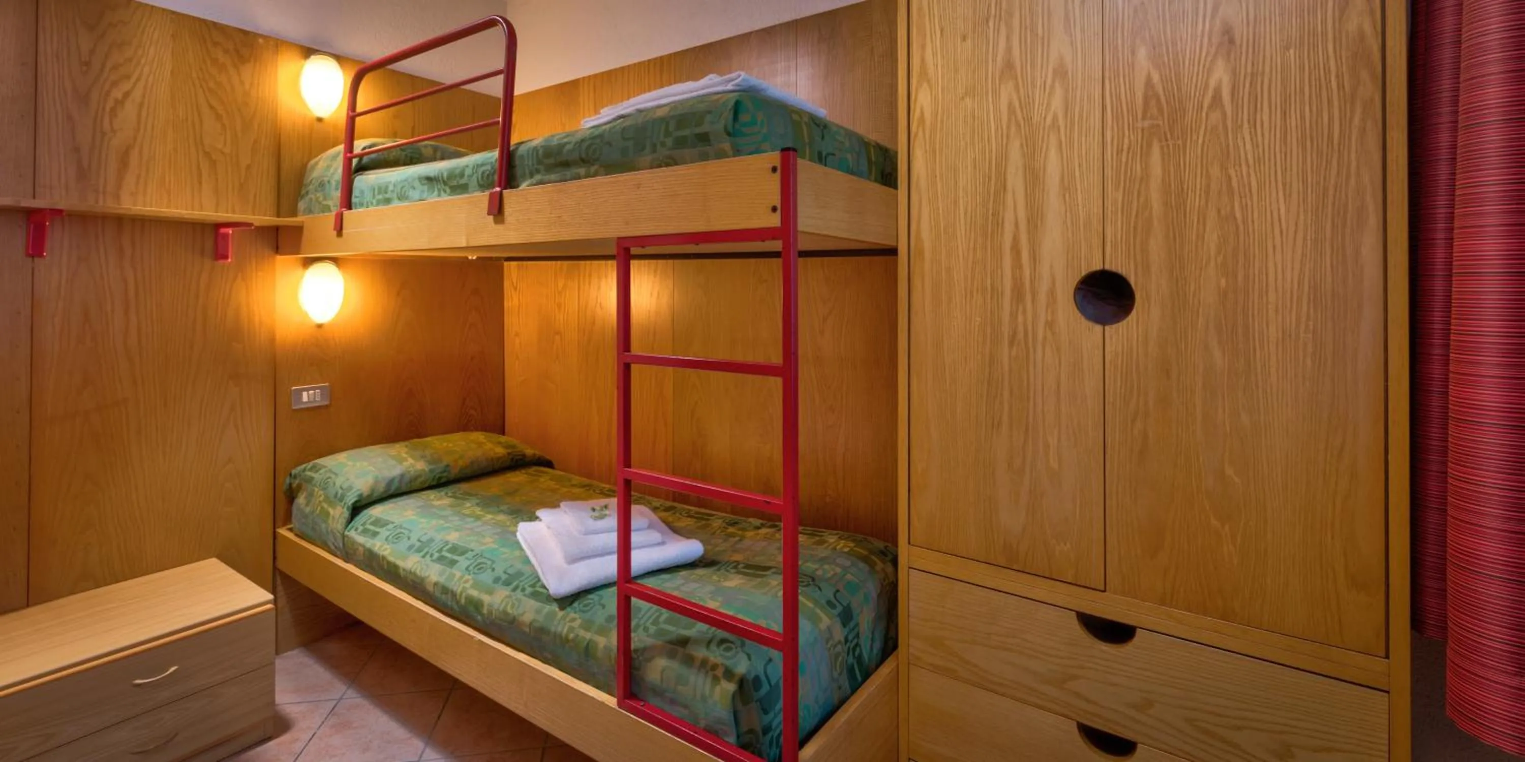 bunk bed, Bed in Residence Kristall
