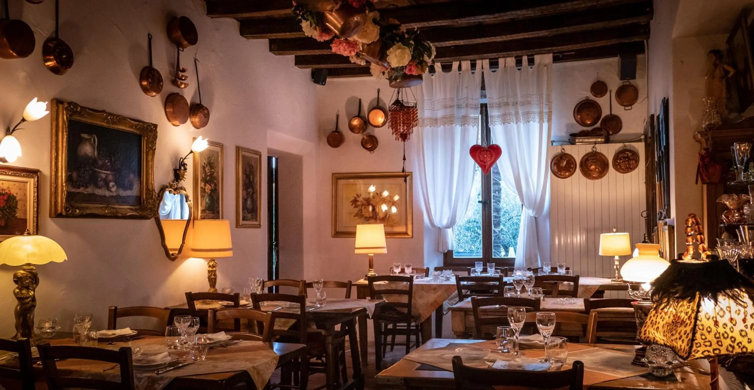 Restaurant/places to eat in Grotto Flora B&B Chambres de charme
