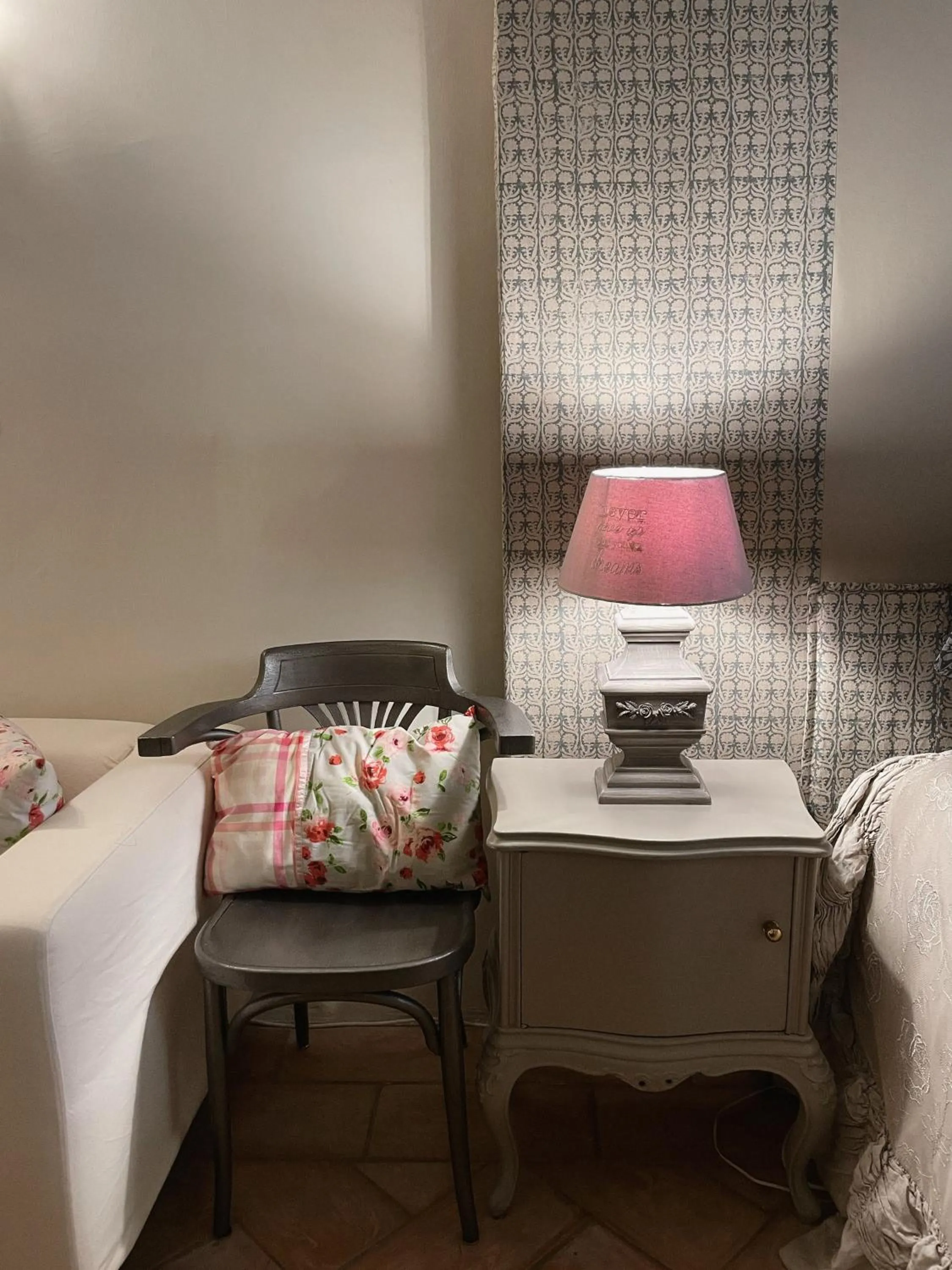 Bed in Grotto Flora B&B Chambres de charme