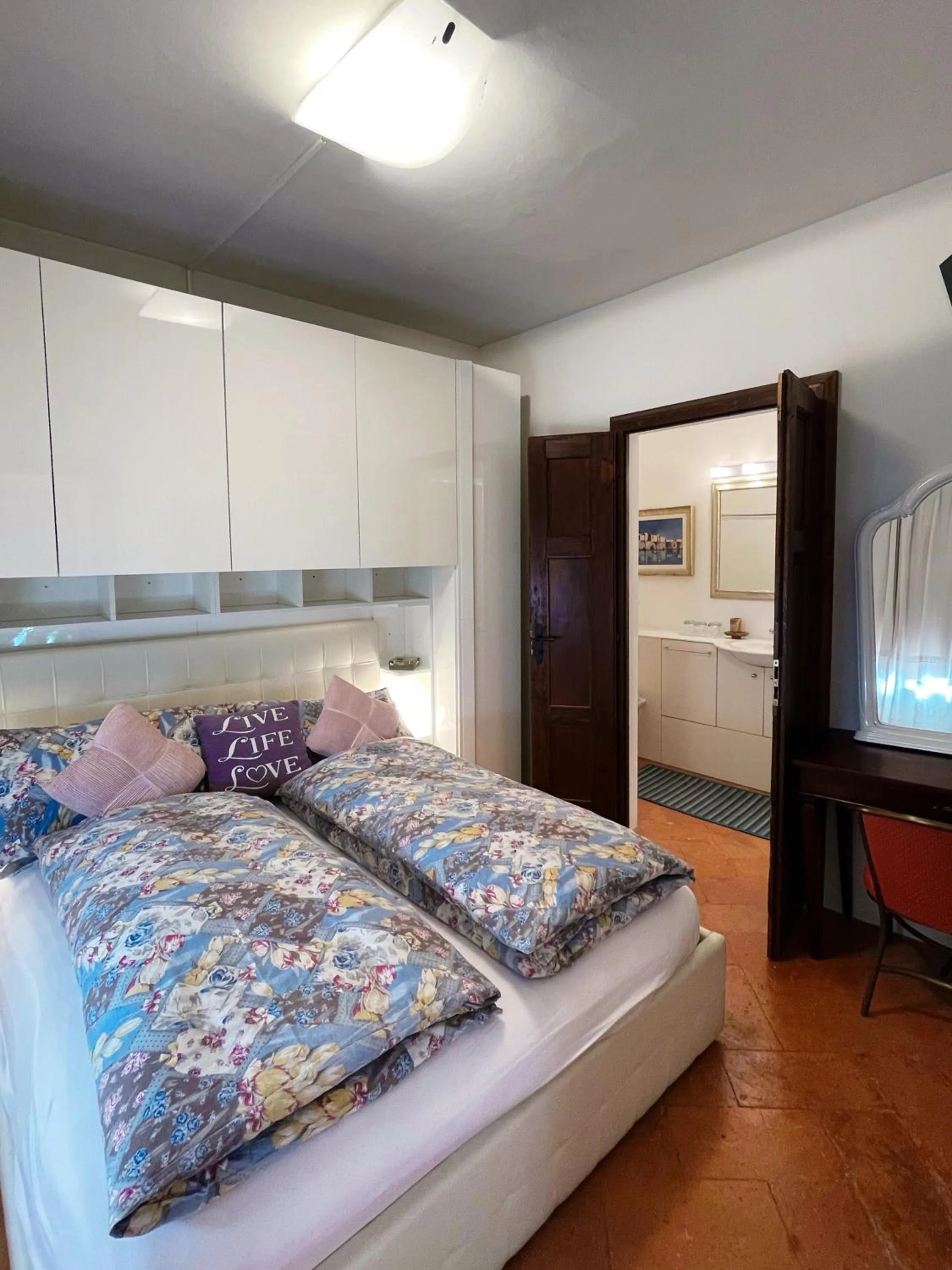 Bed in Grotto Flora B&B Chambres de charme